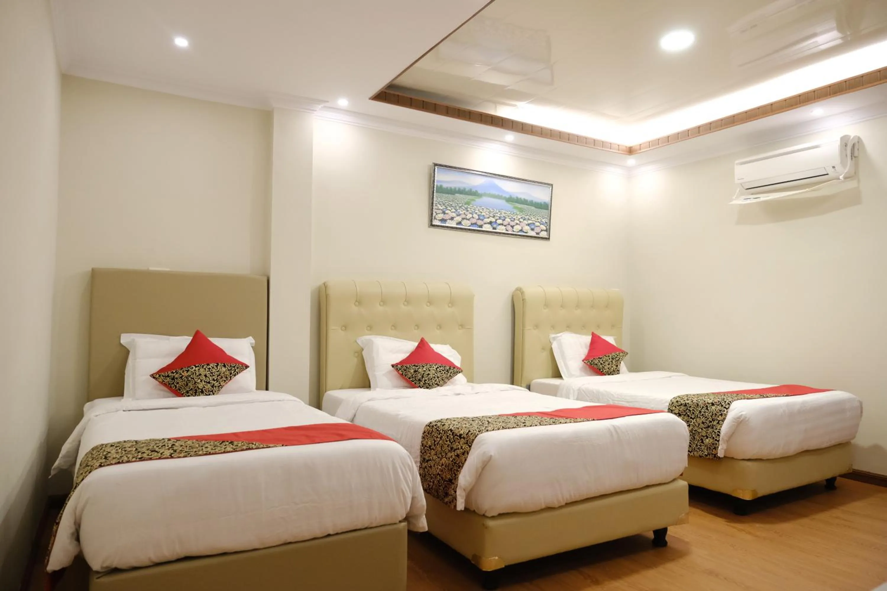 Joyful Hotel
