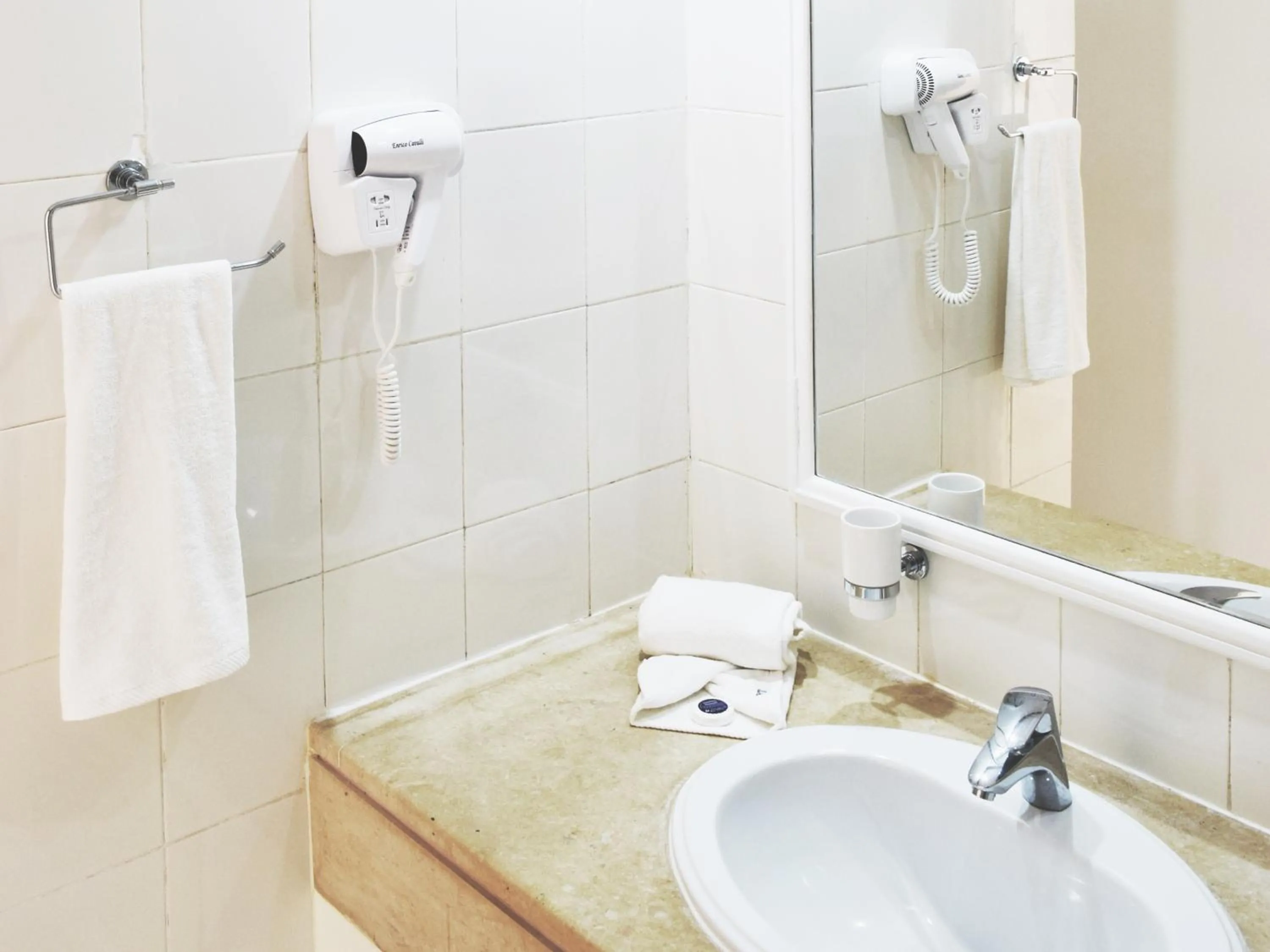 Shower in Hotel Bougainvillier Djerba