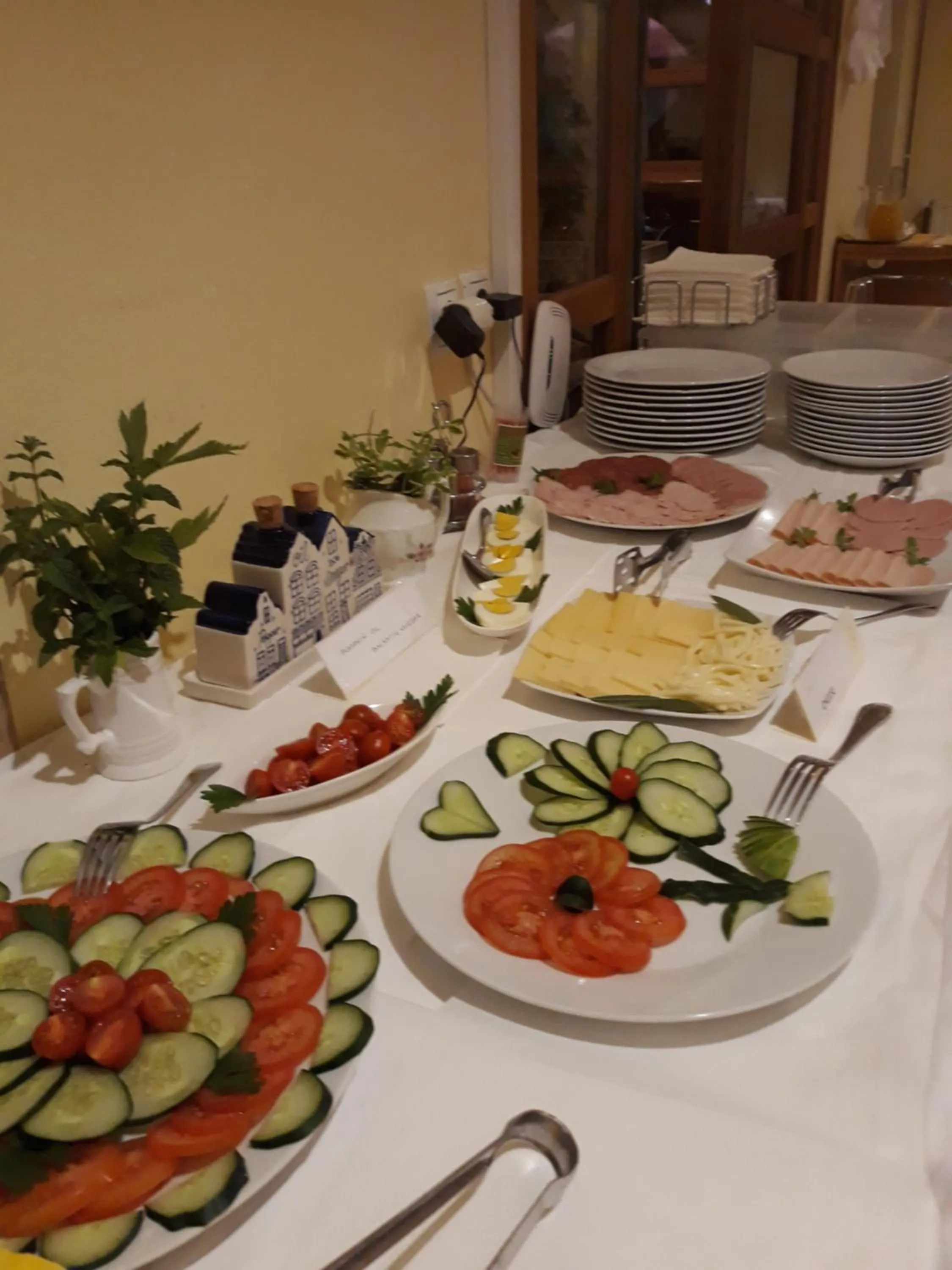 Buffet breakfast in B&B Na Kluk