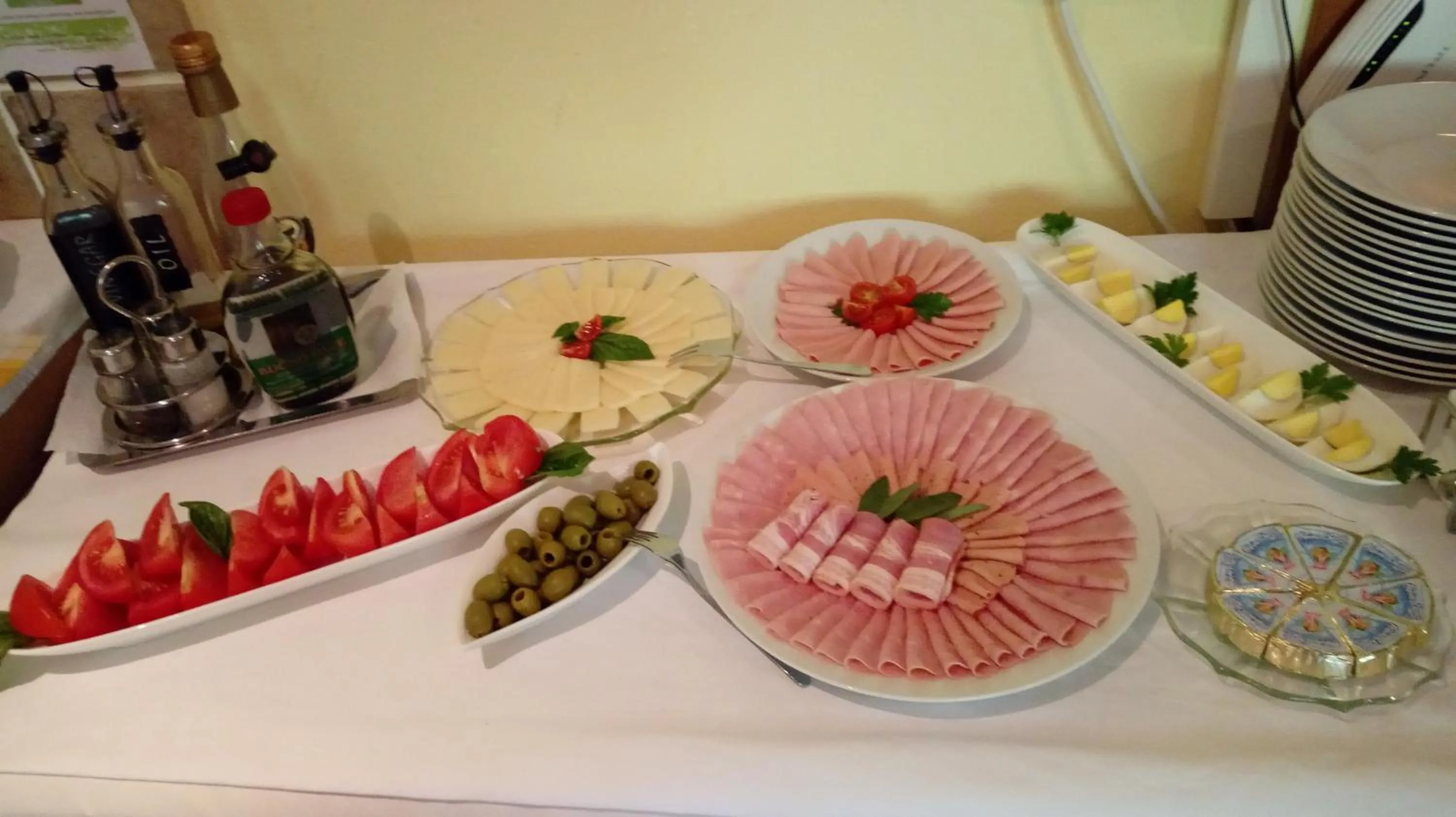 Buffet breakfast in B&B Na Kluk