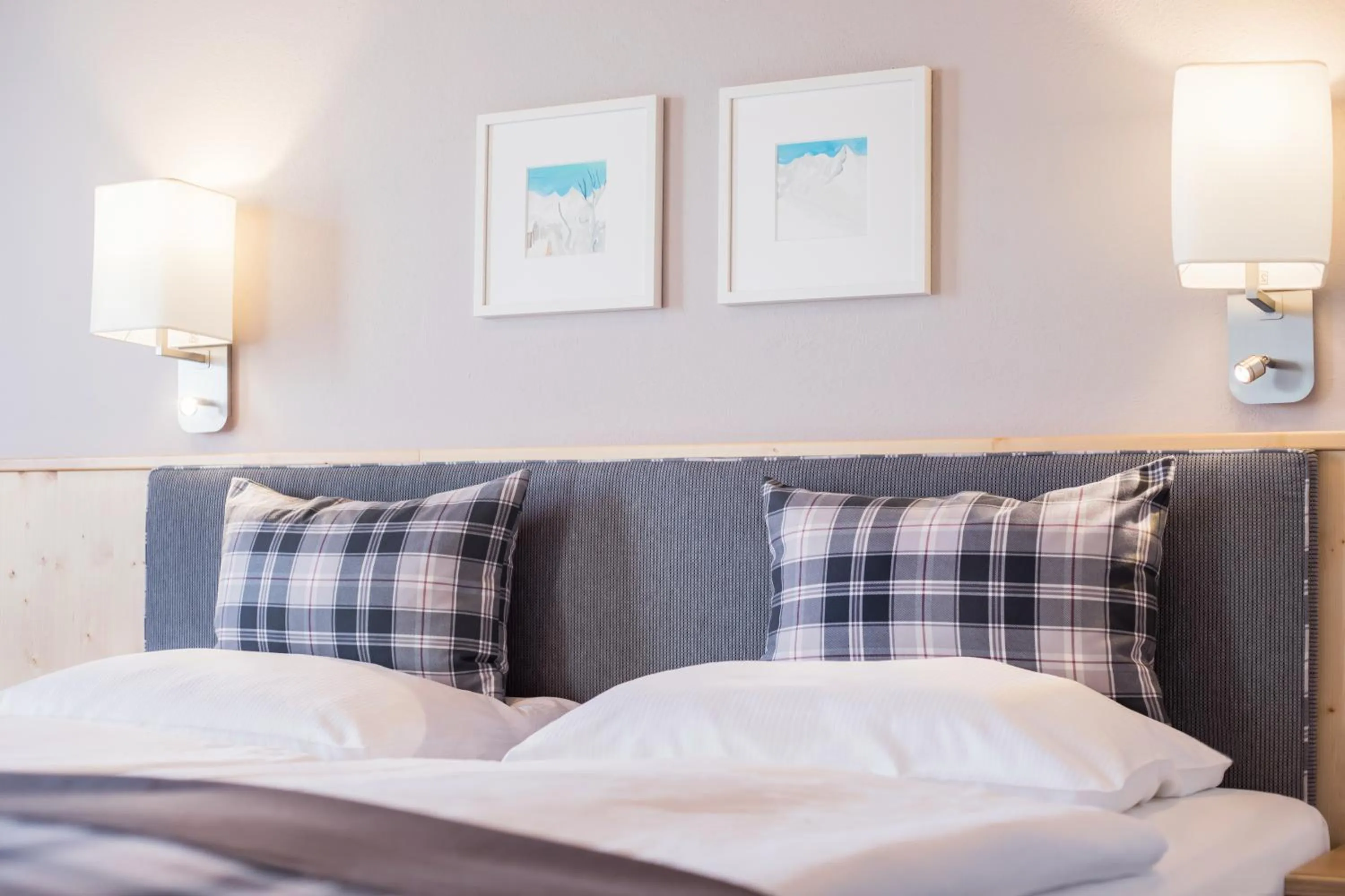 Photo of the whole room, Bed in Hotel Gasthof Zum Kirchenwirt