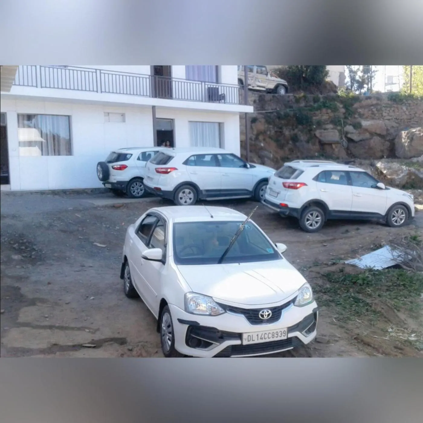 Parking in Silver Dew Resorts and Restaurant