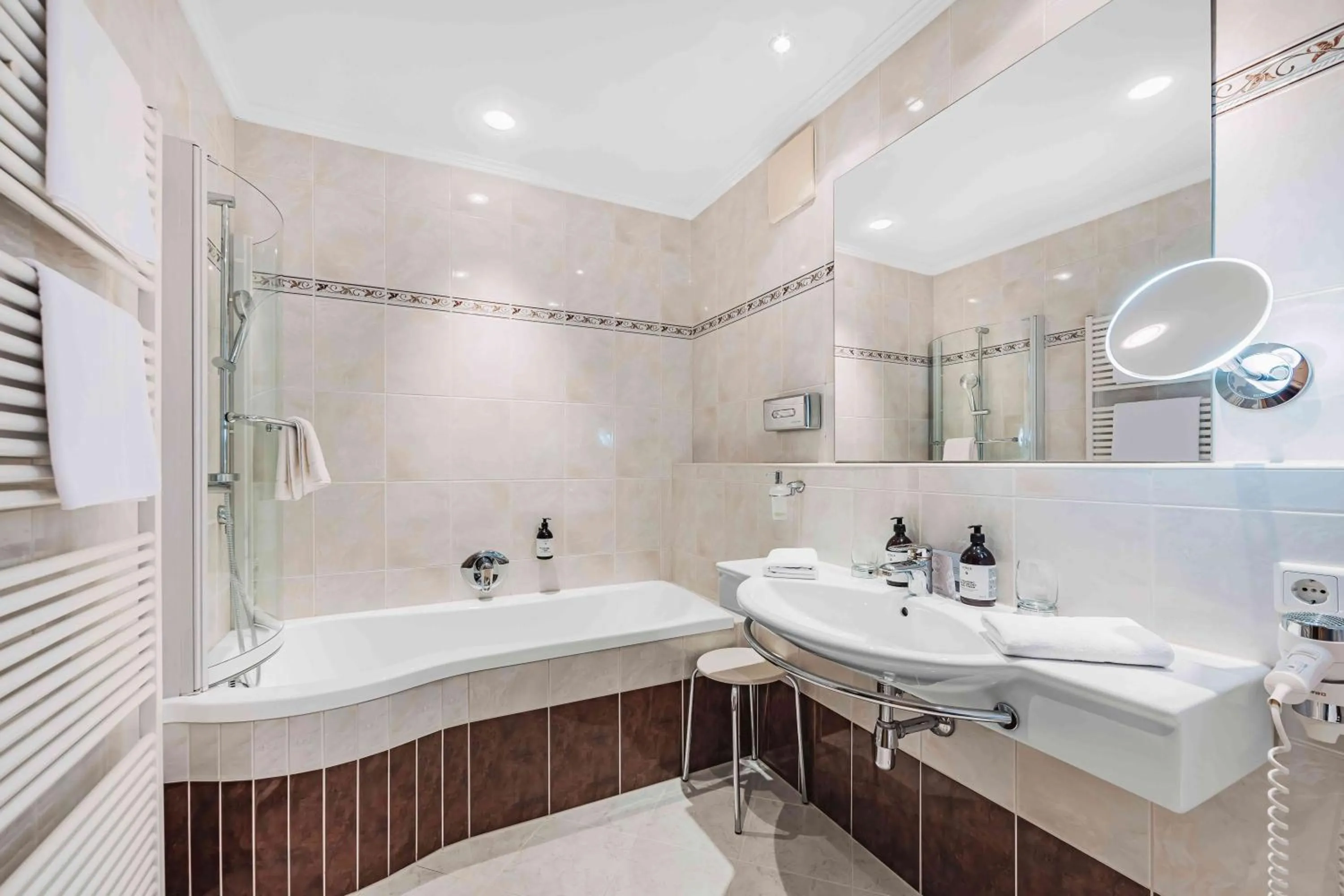 Bathroom in SKI - GOLF - WELLNESS Hotel Riml