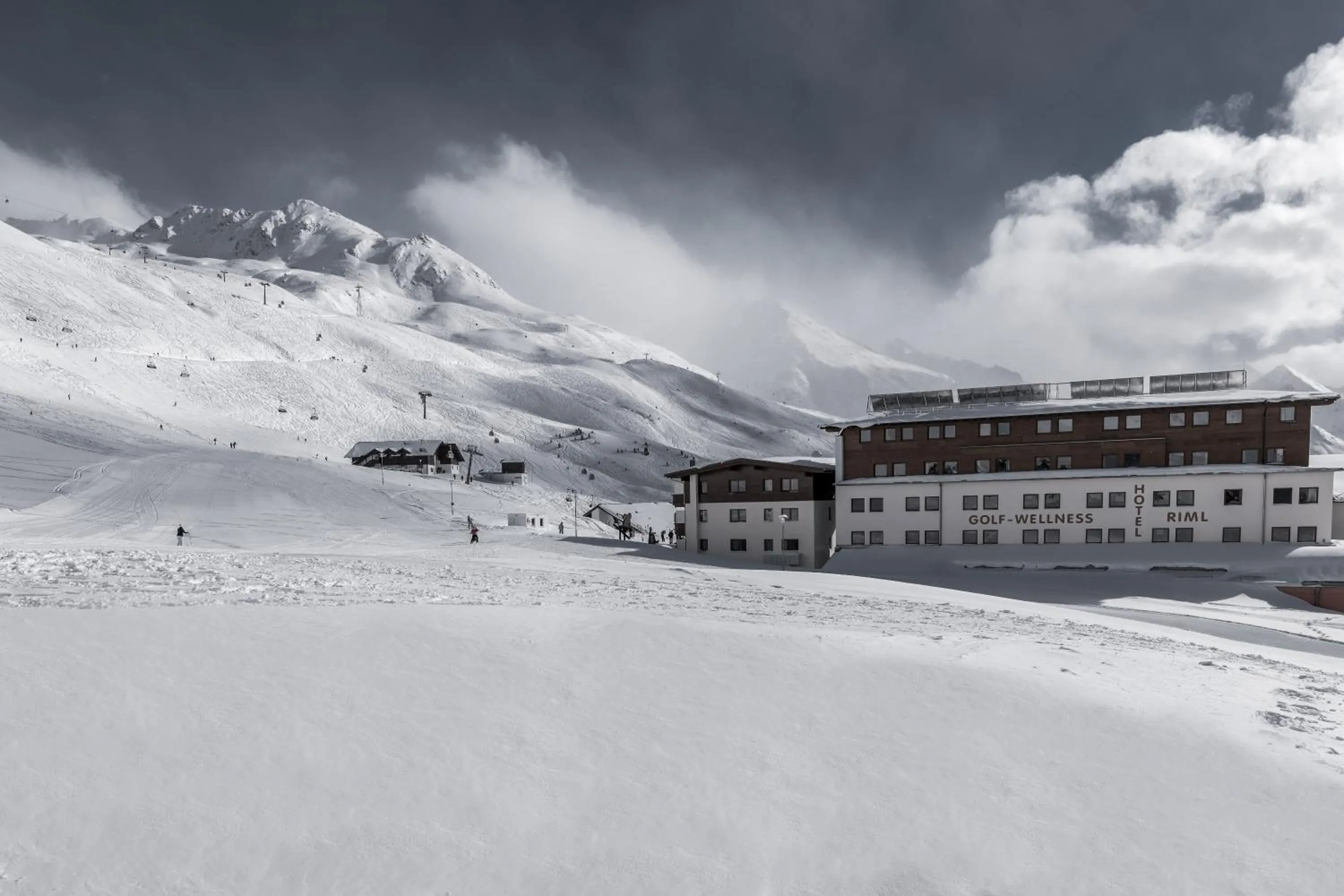 Skiing in SKI - GOLF - WELLNESS Hotel Riml