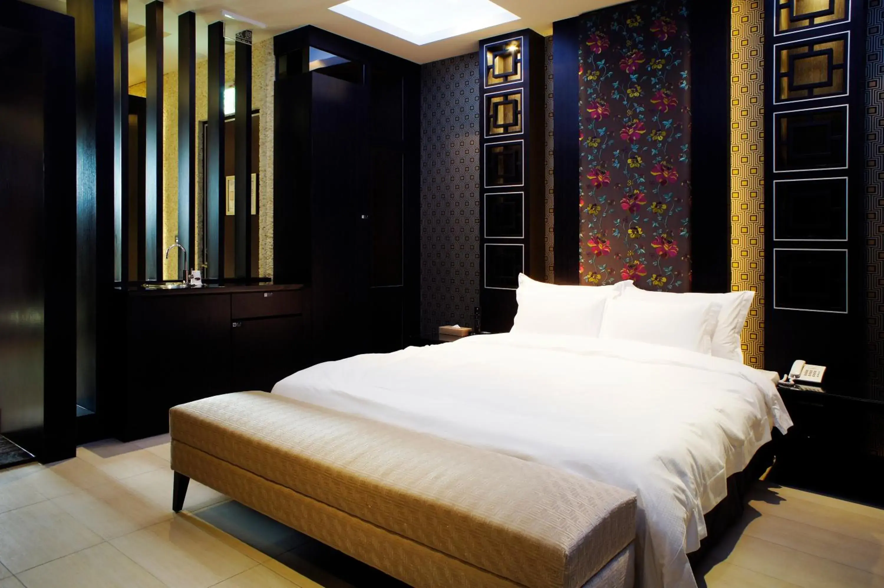 Bed in All-Ur Boutique Motel - ChungLi Branch