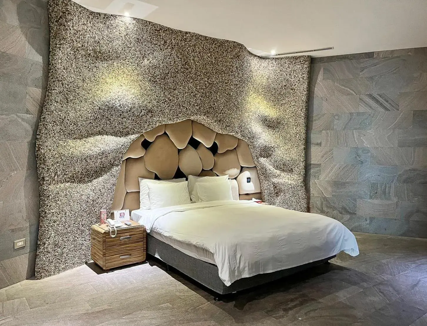 Bed in All-Ur Boutique Motel - ChungLi Branch