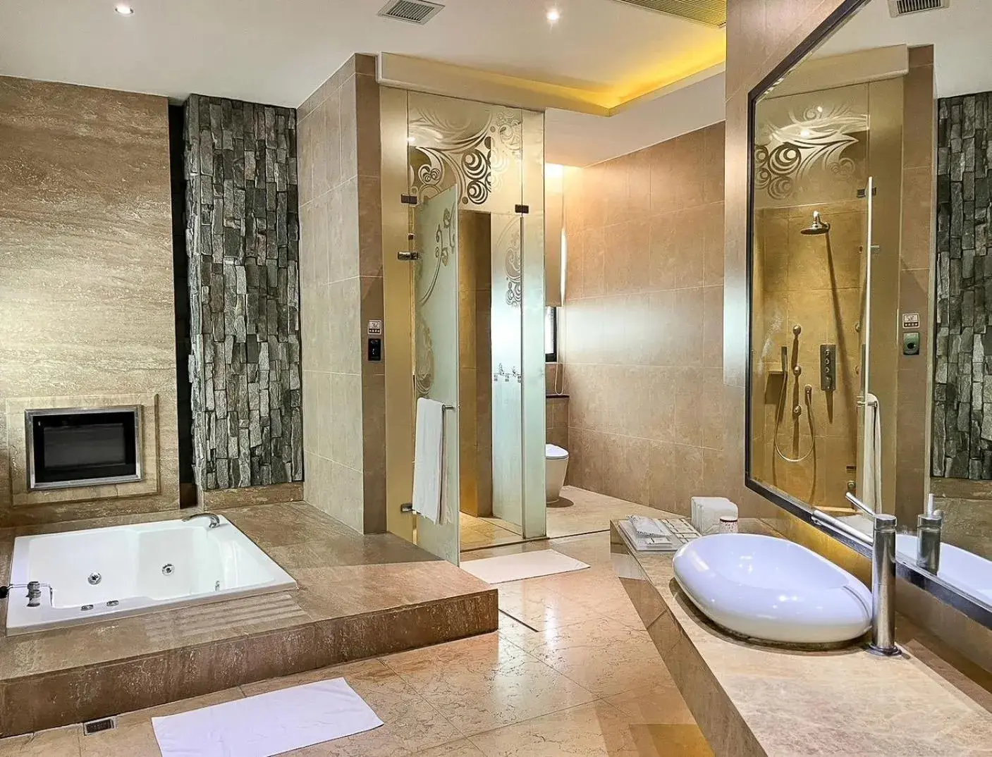 Bathroom in All-Ur Boutique Motel - ChungLi Branch