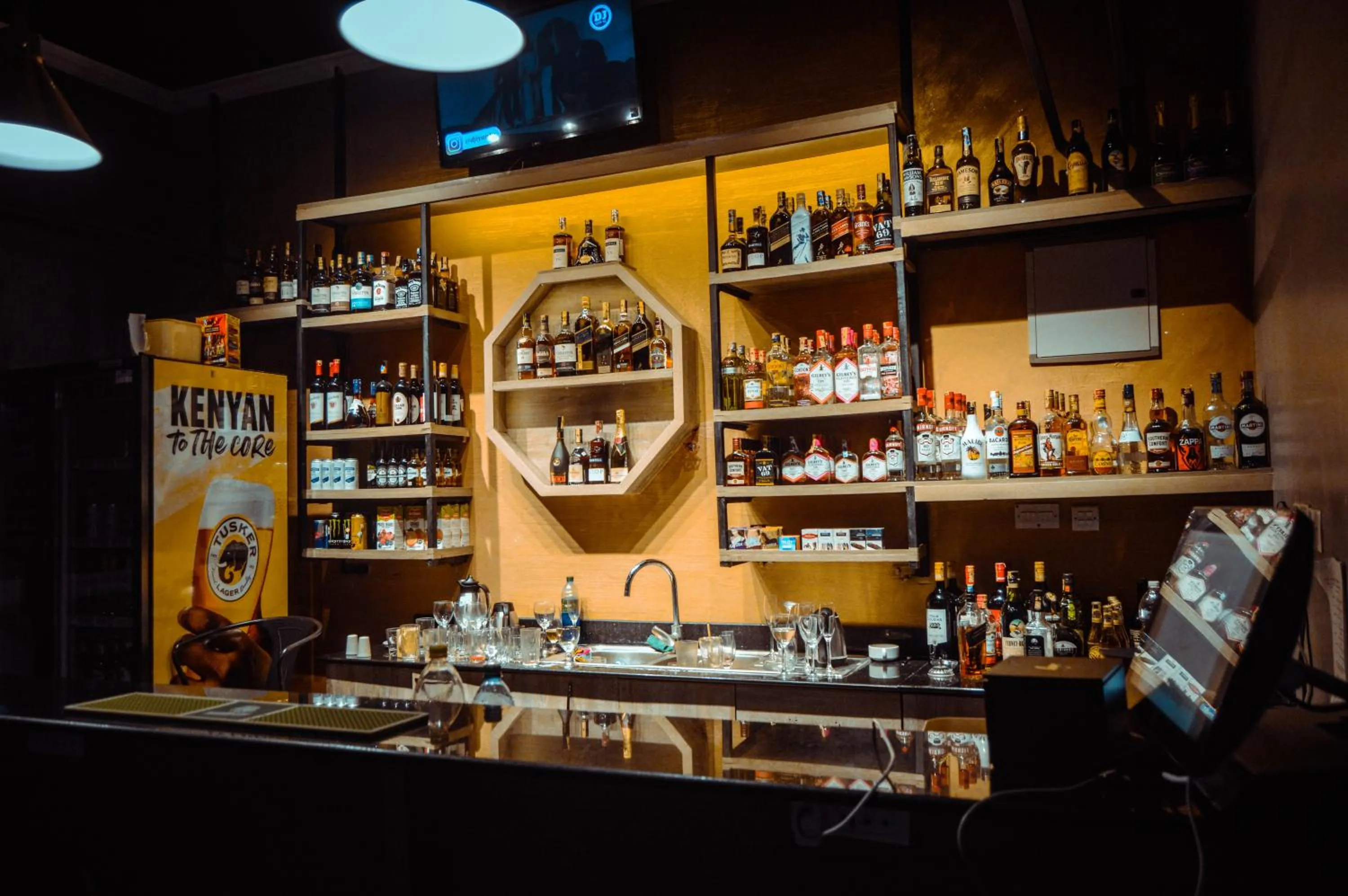 Lounge or bar in Aberdare Prestige & Royal Cottages