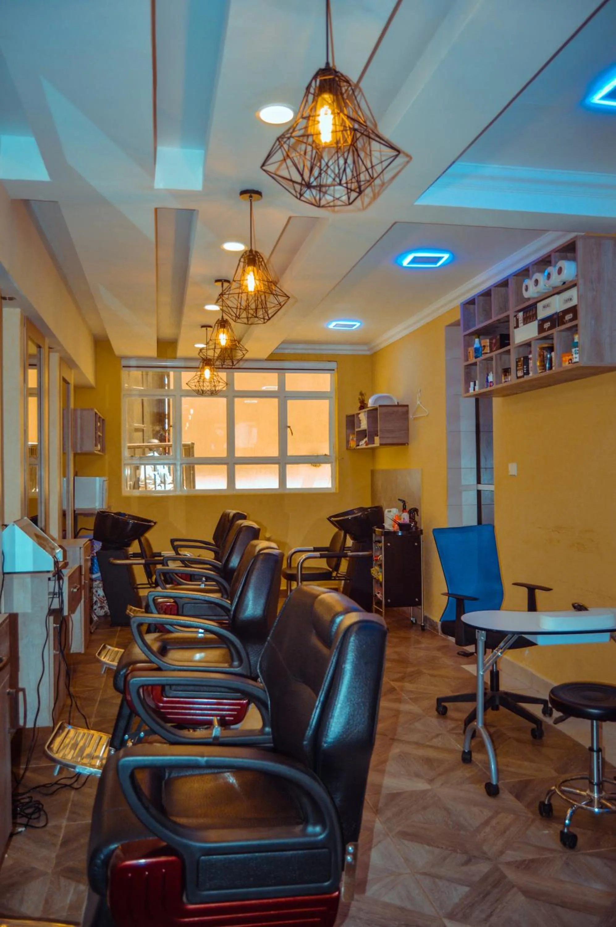 Spa and wellness centre/facilities in Aberdare Prestige & Royal Cottages