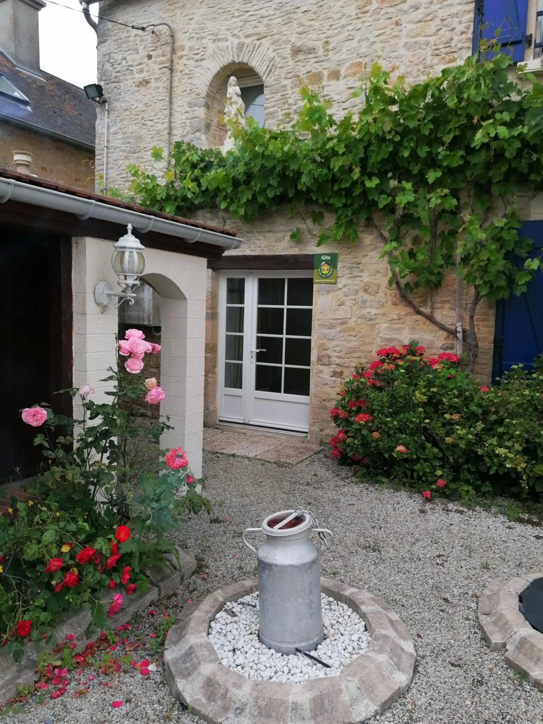 les hirondelles bleues