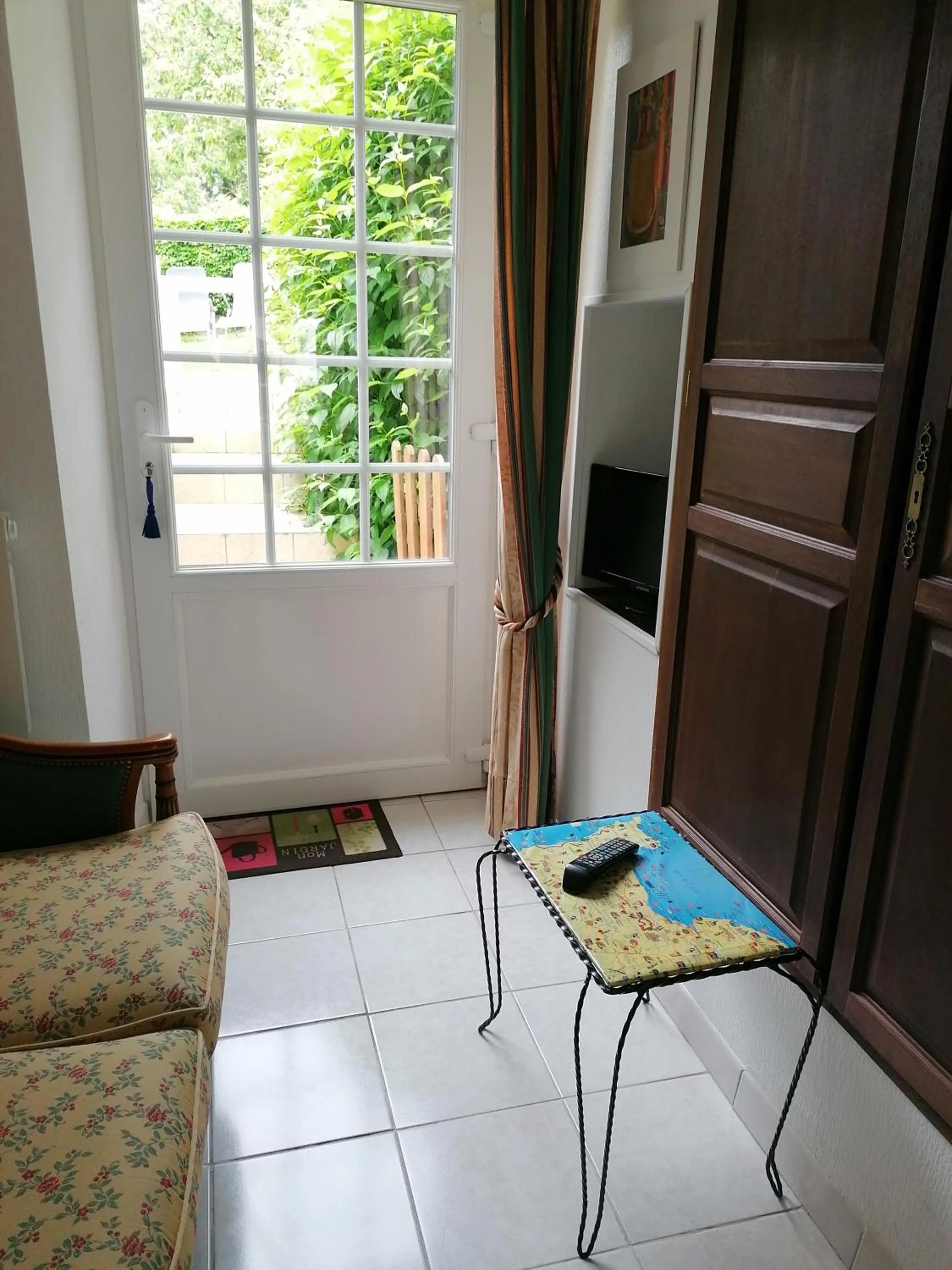 Property building in les hirondelles bleues