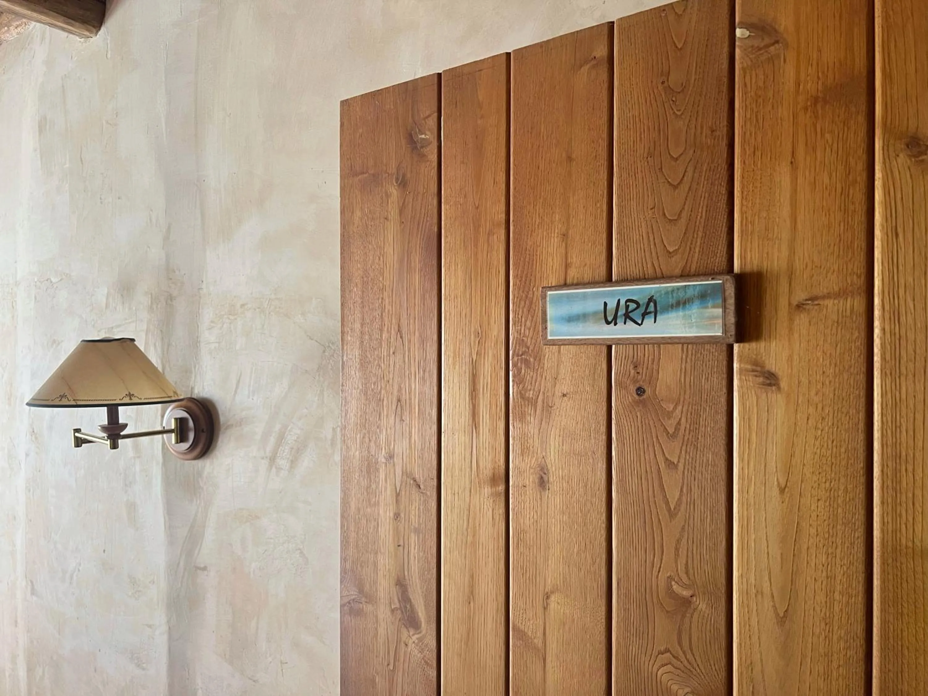 Photo of the whole room in Casa Rural Ecológica Kaaño Etxea