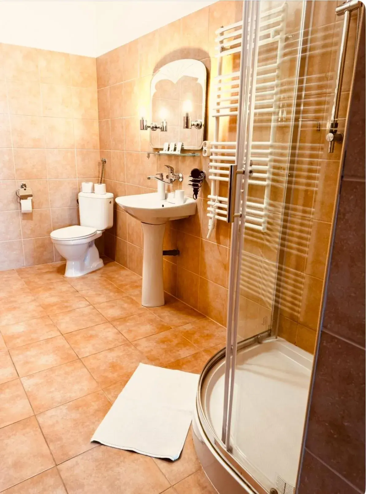 Twin Room with Bathroom in Hotel Maxim Twin Room with Bathroom in Hotel Maxim