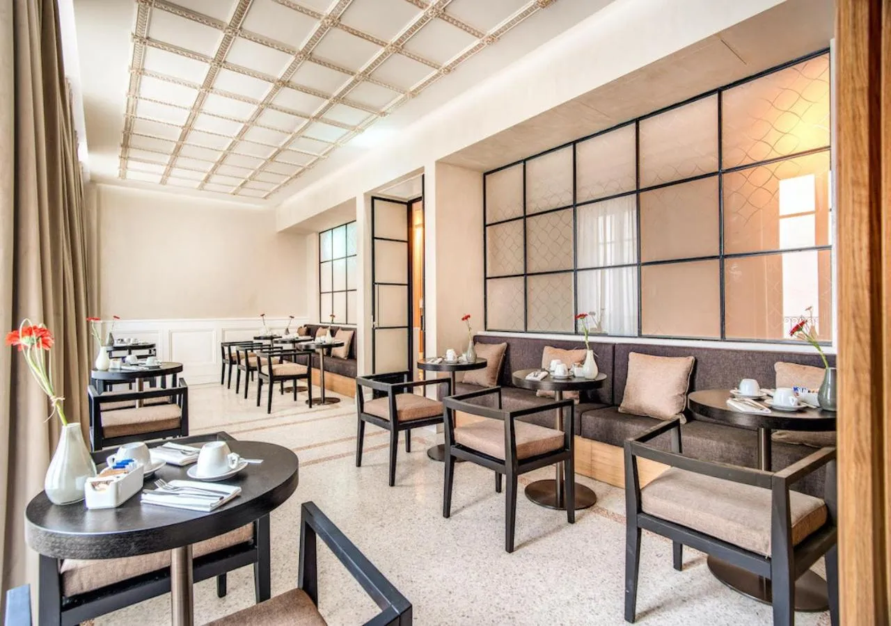 Communal lounge/ TV room in DBH – Boutique Hotel Lake Como