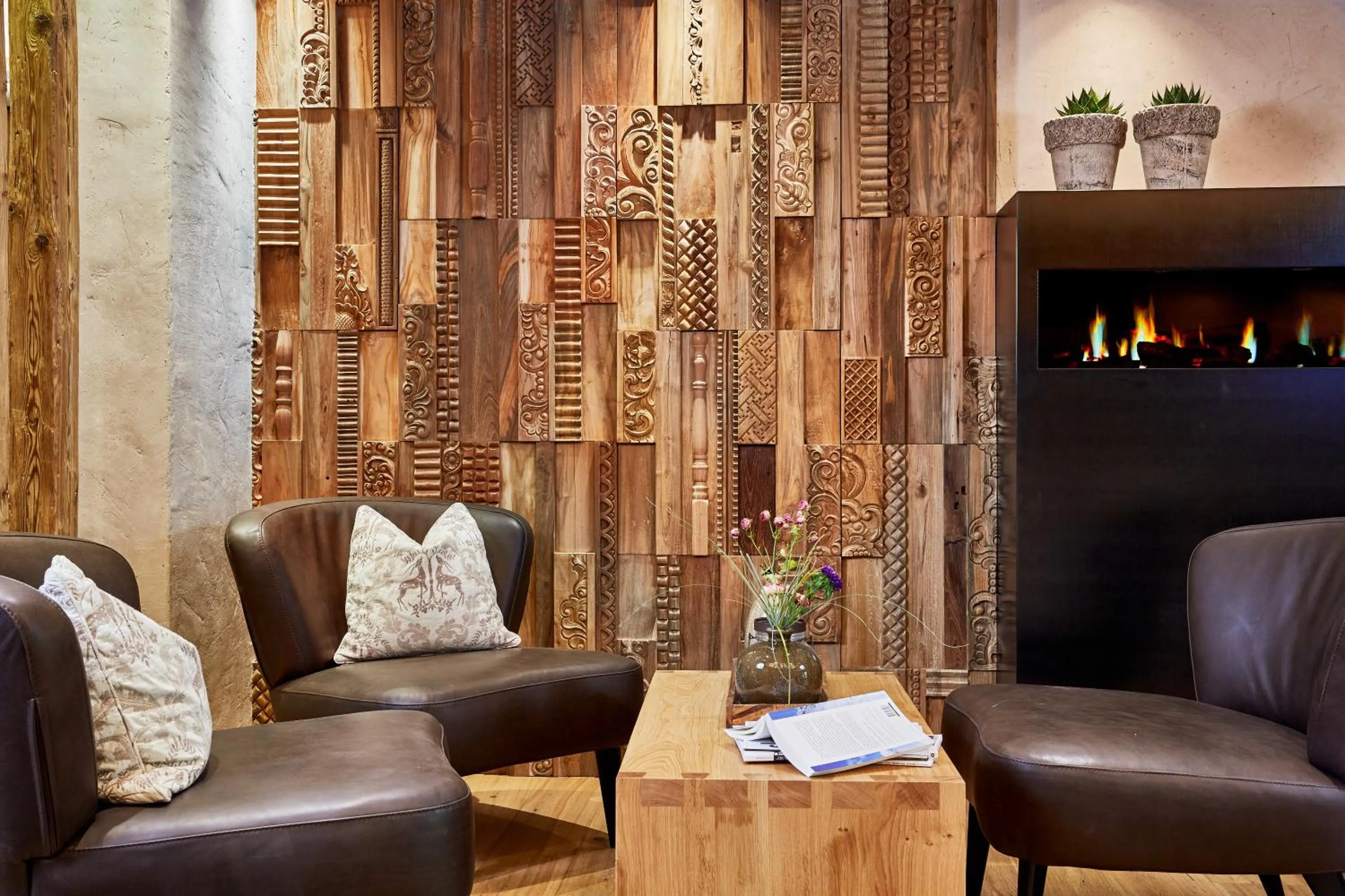 Lobby or reception in Hotel Berghof Crystal Spa & Sports