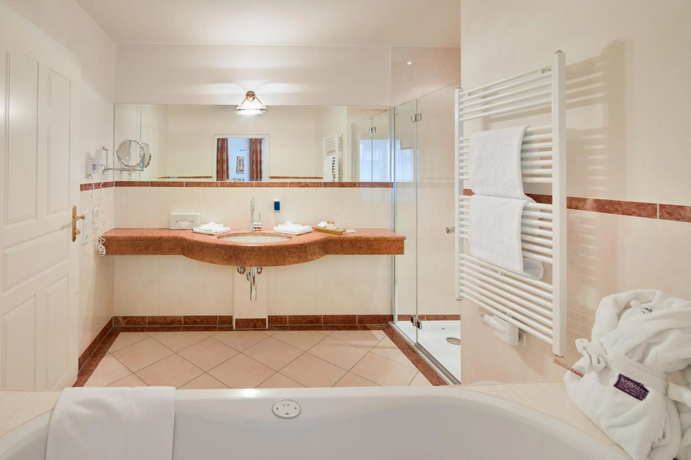 Bathroom in Hotel Barbarahof 4 stars Superior - Adults Only "soft" from 10 years - Skibus-stop