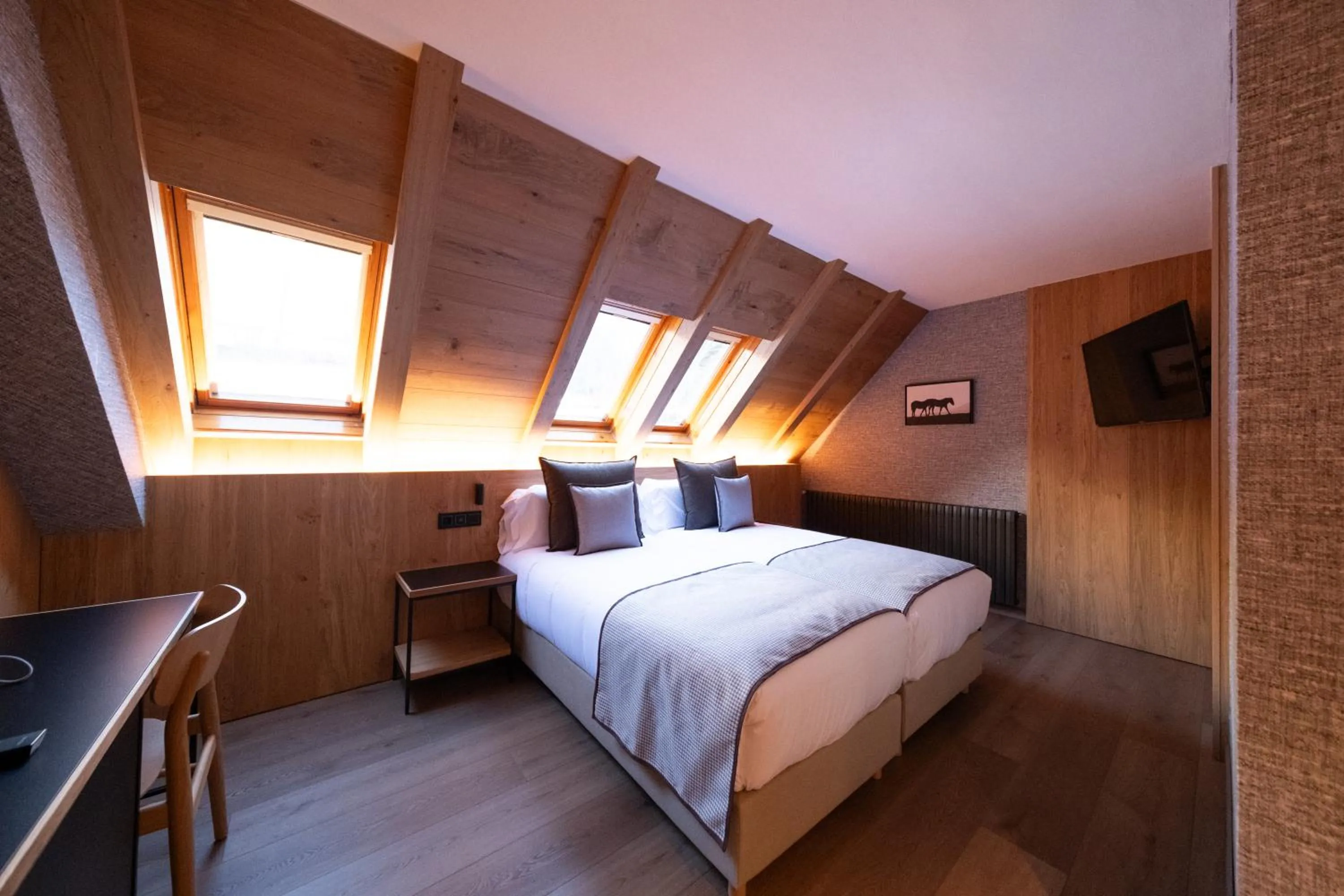 Photo of the whole room, Bed in Hotel Petit Lacreu