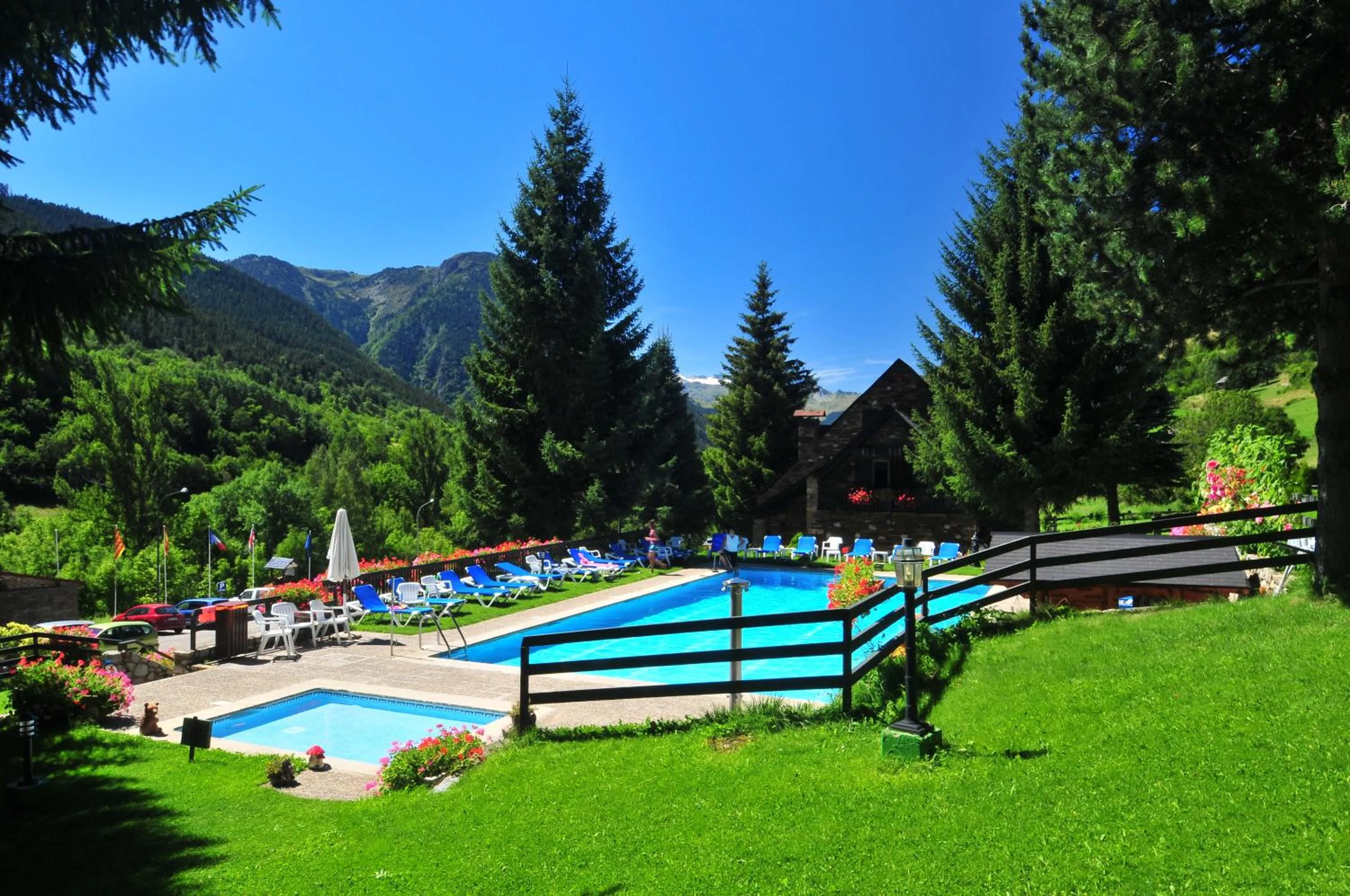 Garden in Hotel Petit Lacreu