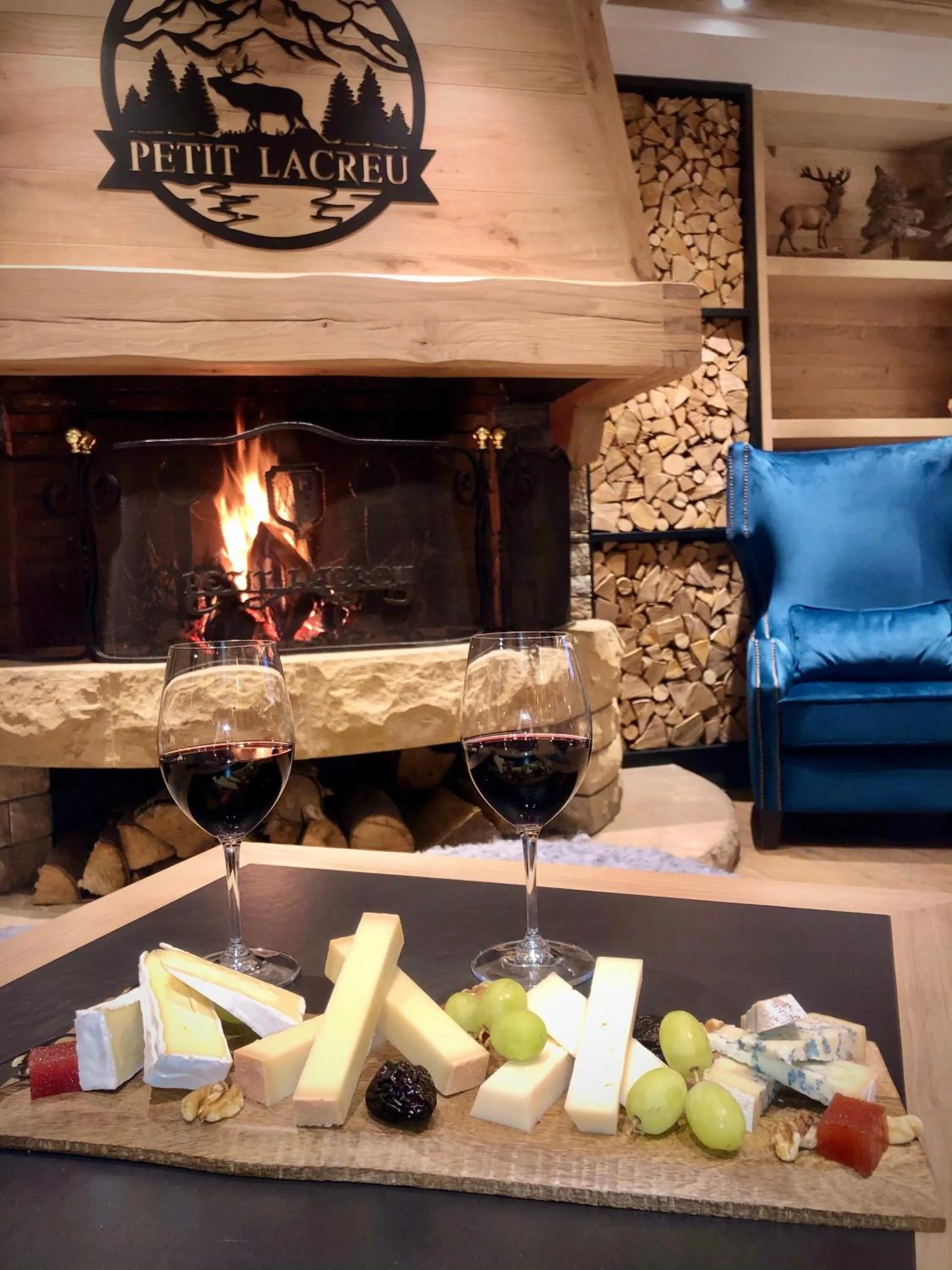 Food and drinks in Hotel Petit Lacreu