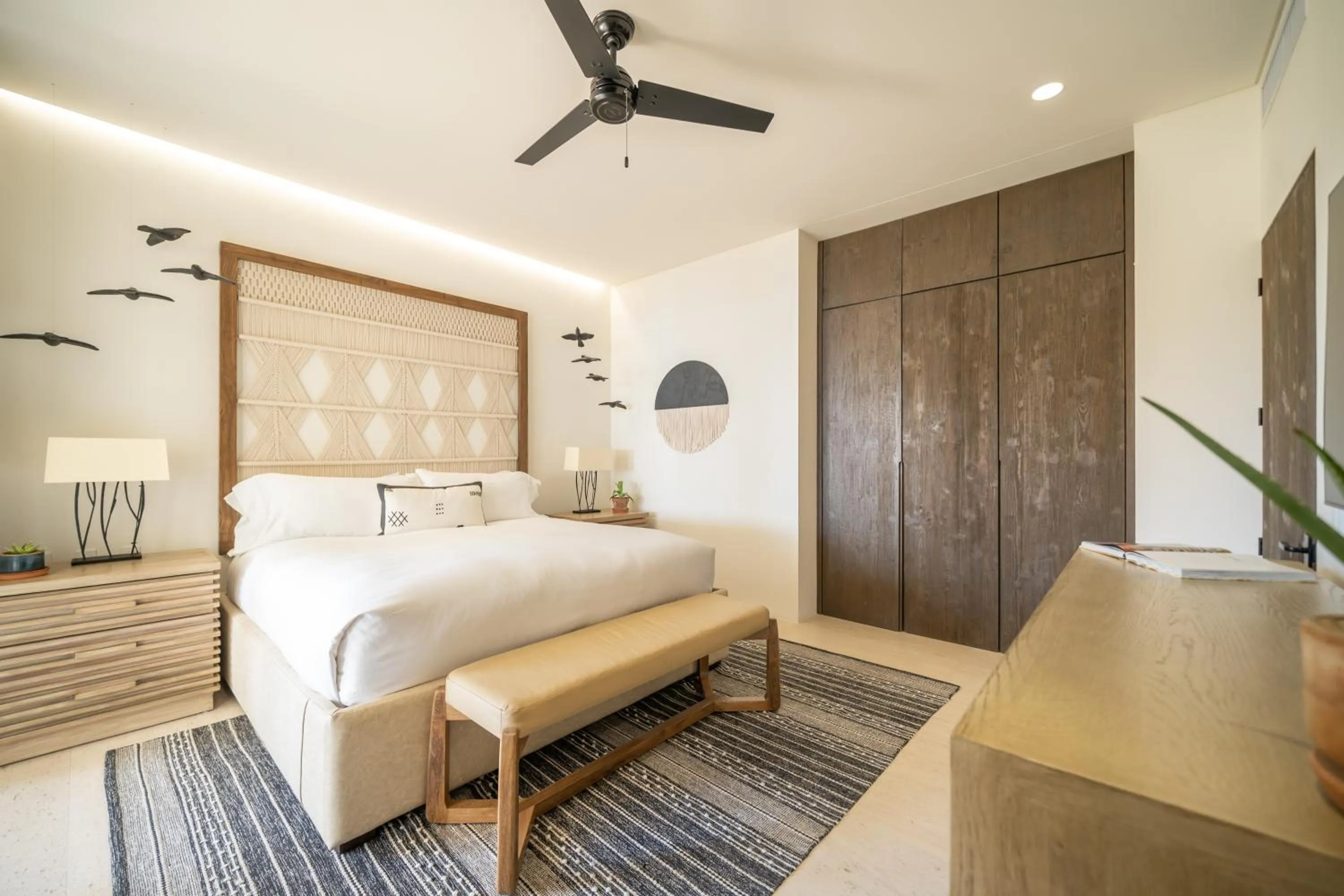 Bedroom, Bed in 1 Homes Preview Cabo