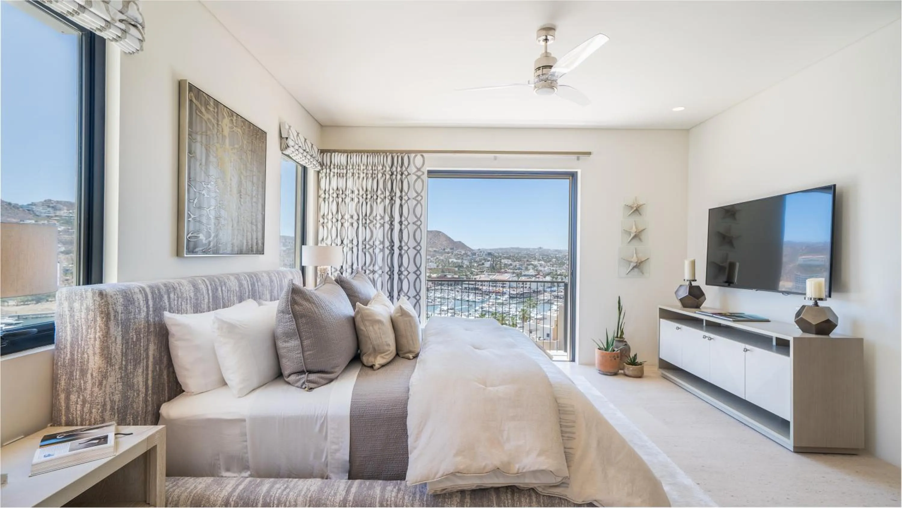 Bedroom in 1 Homes Preview Cabo