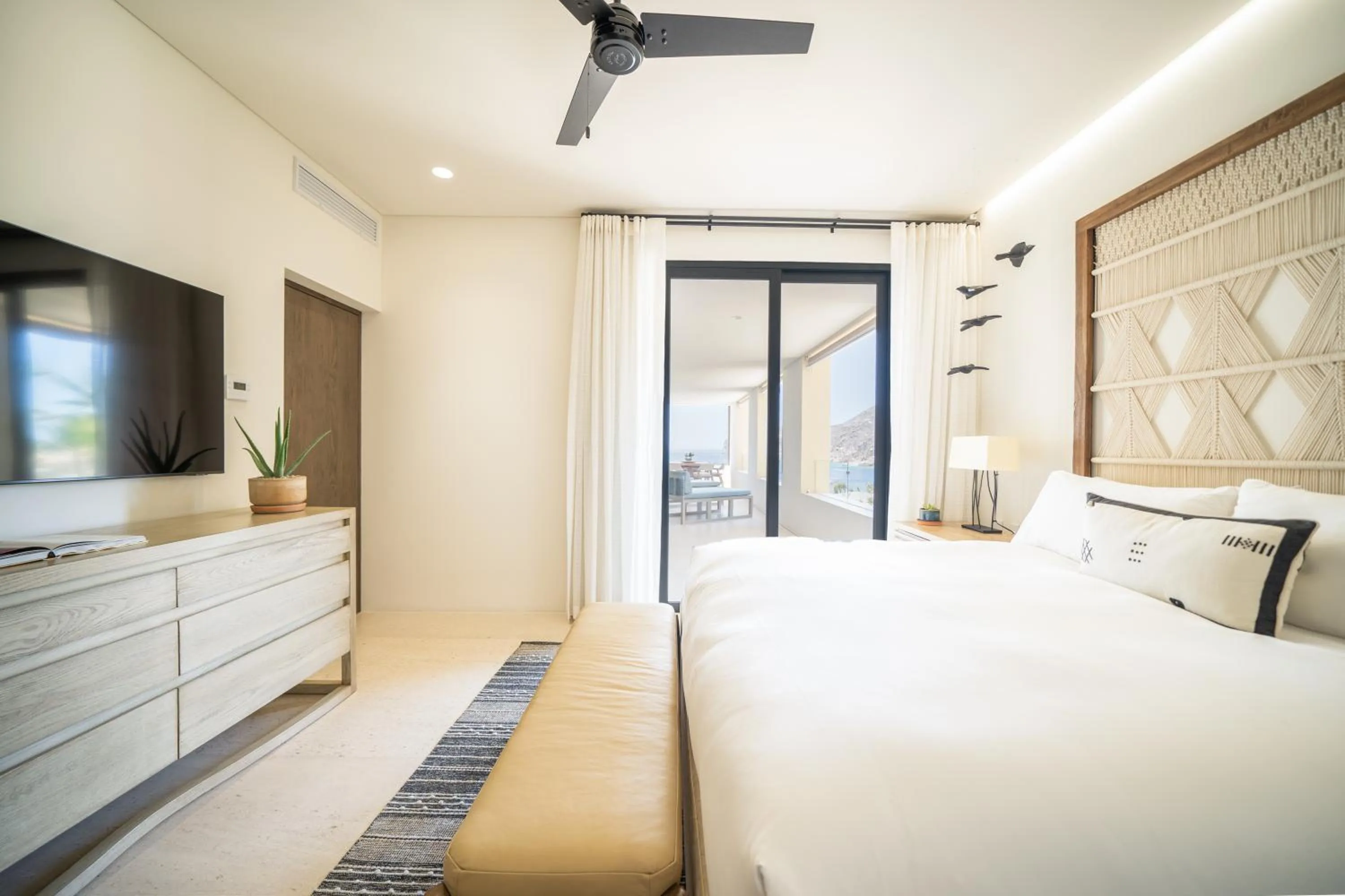 Bed in 1 Homes Preview Cabo