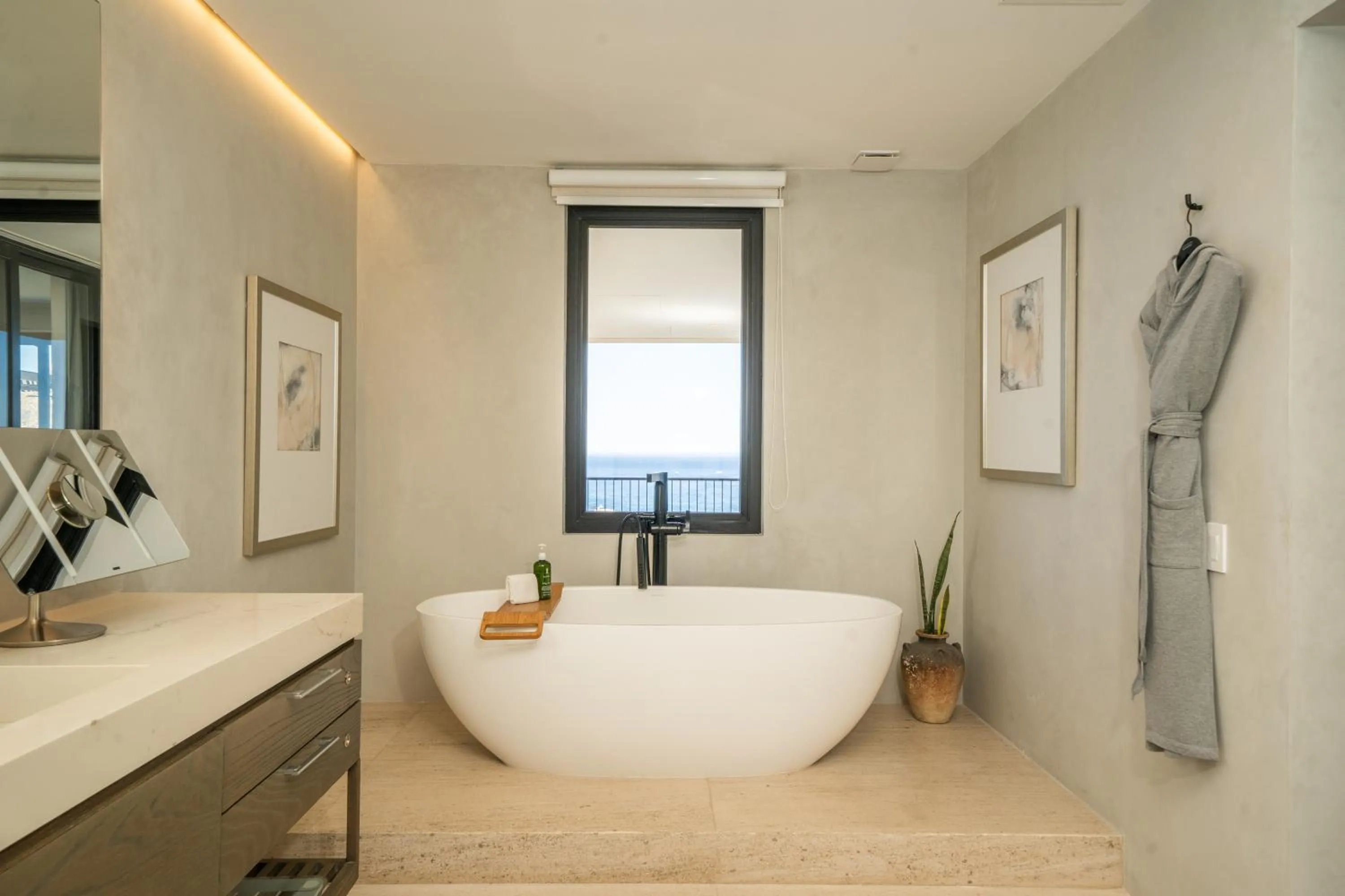 Bath in 1 Homes Preview Cabo