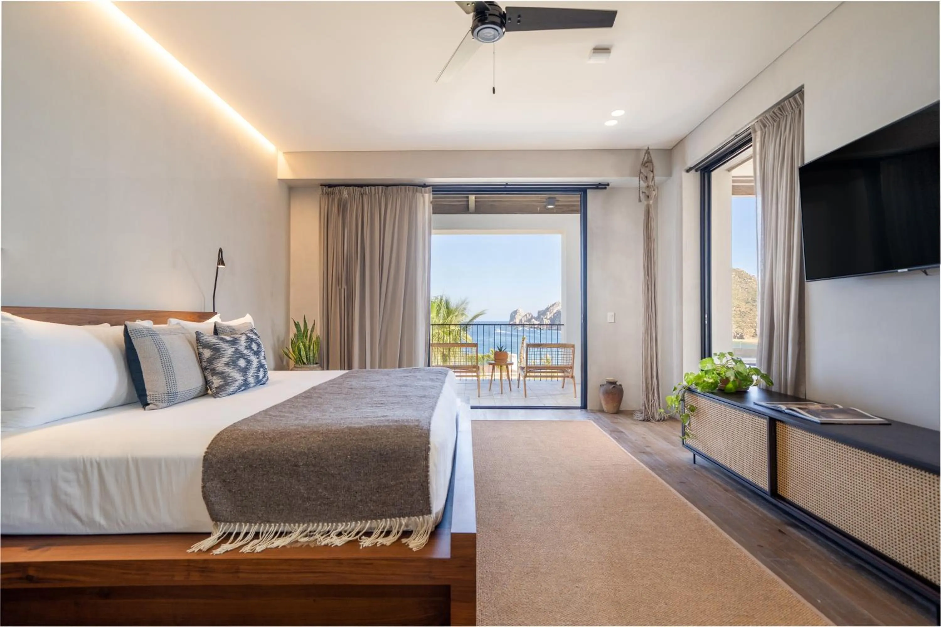 Bedroom, Bed in 1 Homes Preview Cabo