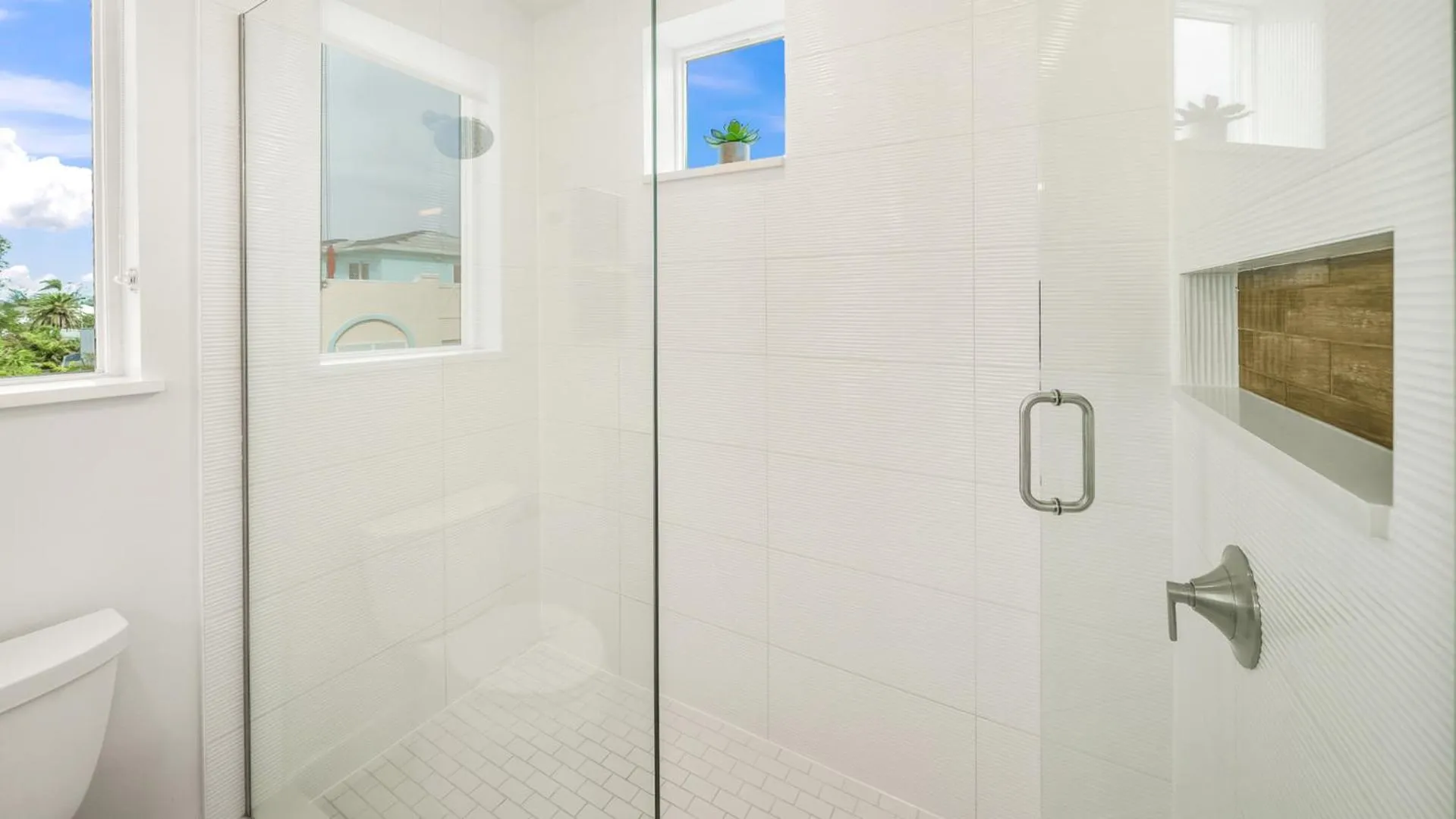 Shower in The Upper Deck