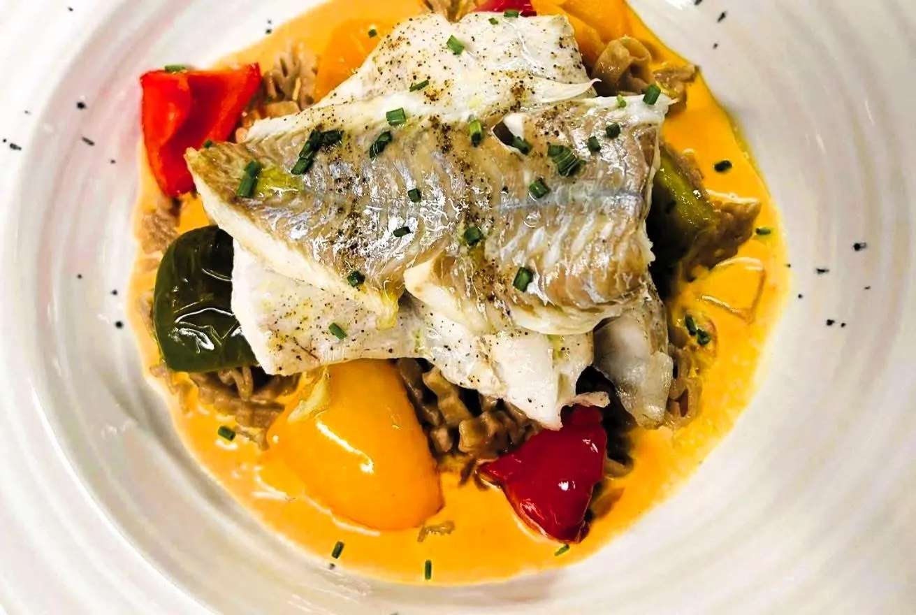 Restaurant/places to eat in Villa Hotel