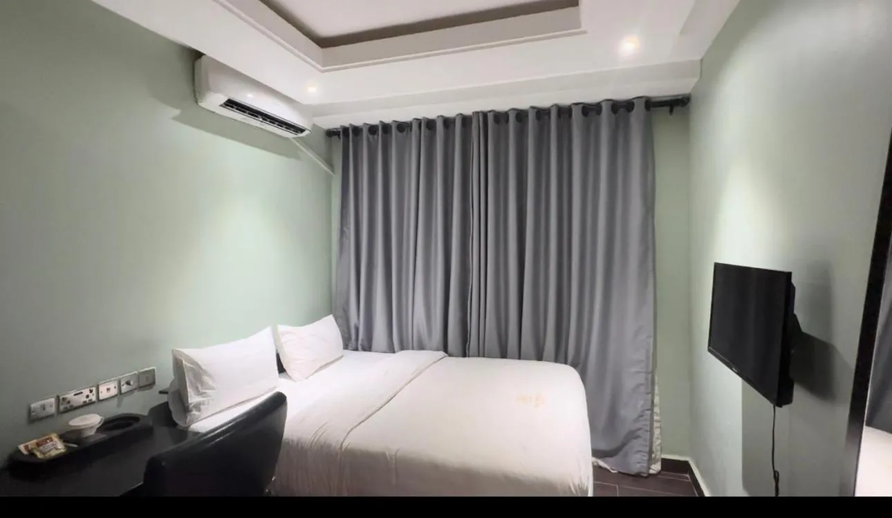 Rich-Bridge Hotel