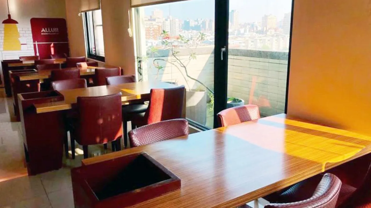 Restaurant/places to eat in All-Ur Boutique Motel - KaoHsiung Branch