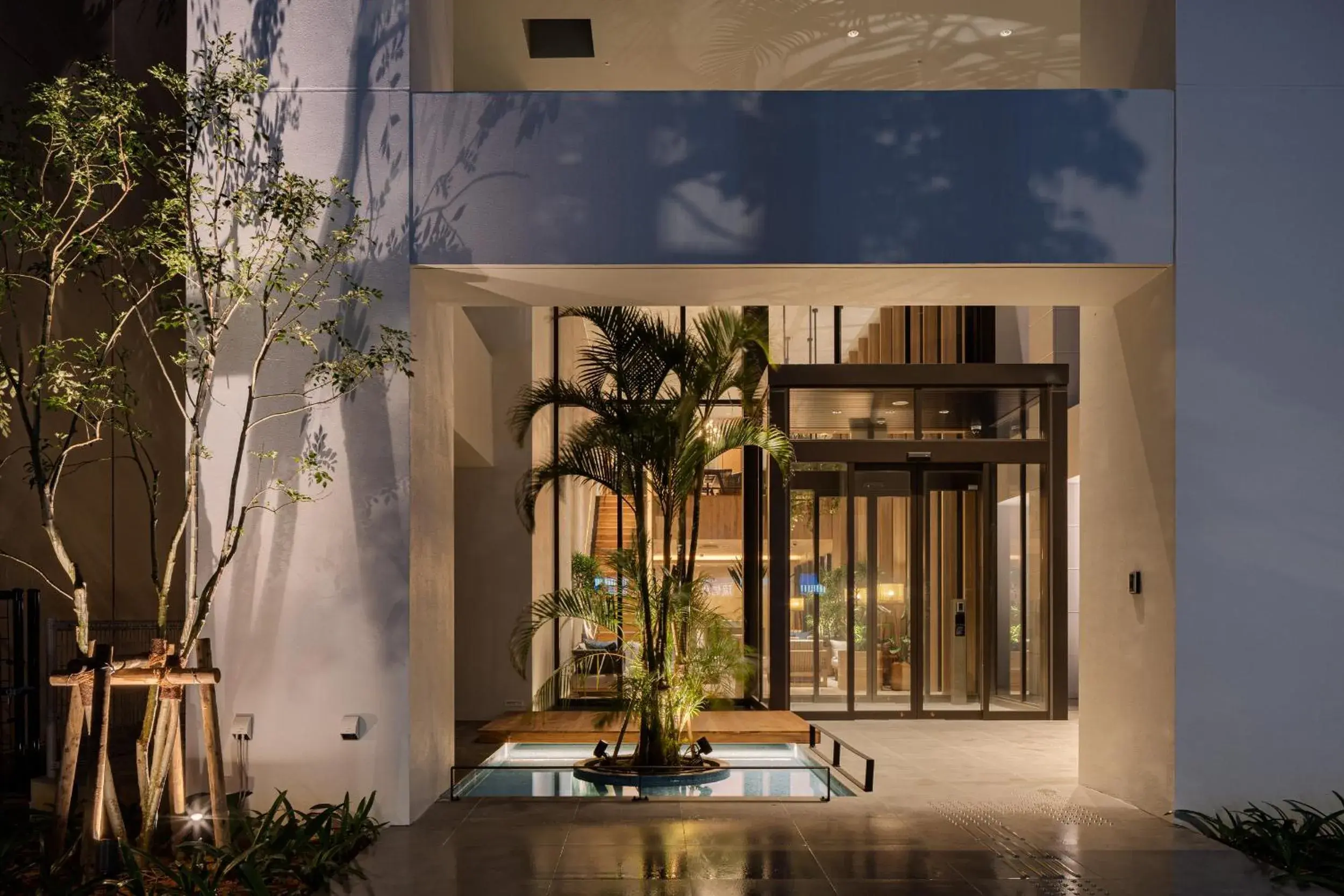 Facade/entrance in Nest Hotel Naha Kumoji Facade/entrance in Nest Hotel Naha Kumoji