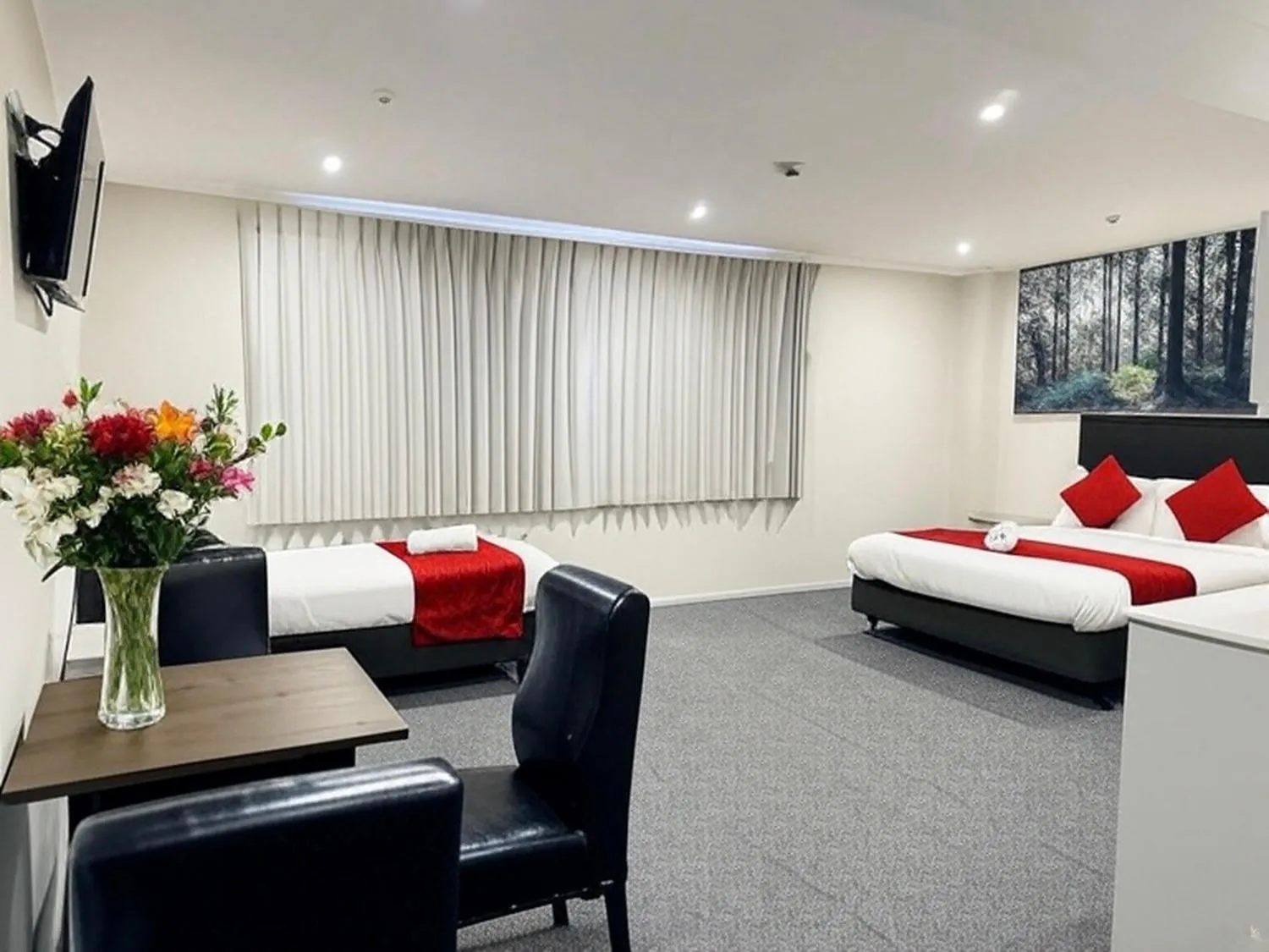 Toilet, Bed in Bakers Lodge