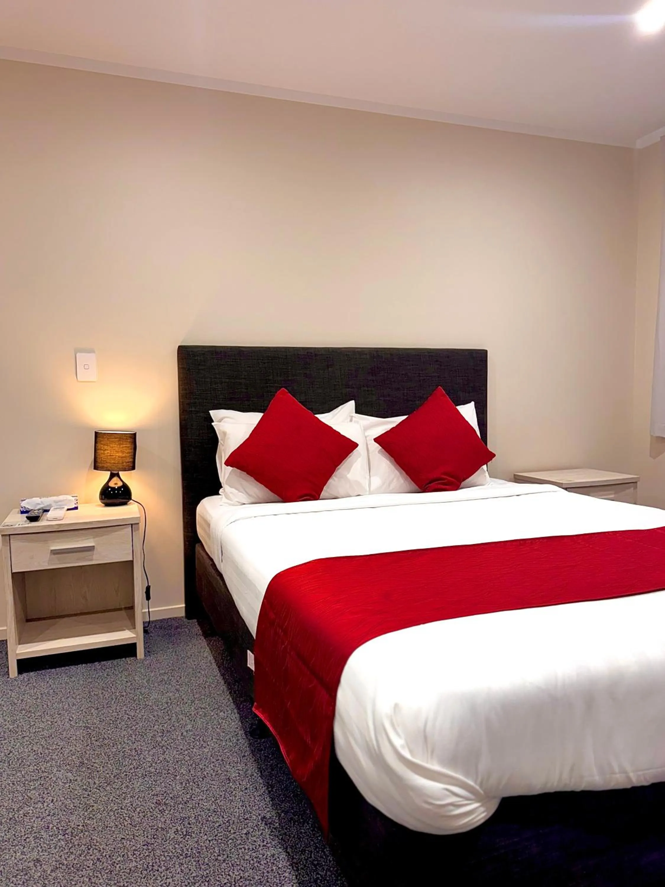 Toilet, Bed in Bakers Lodge