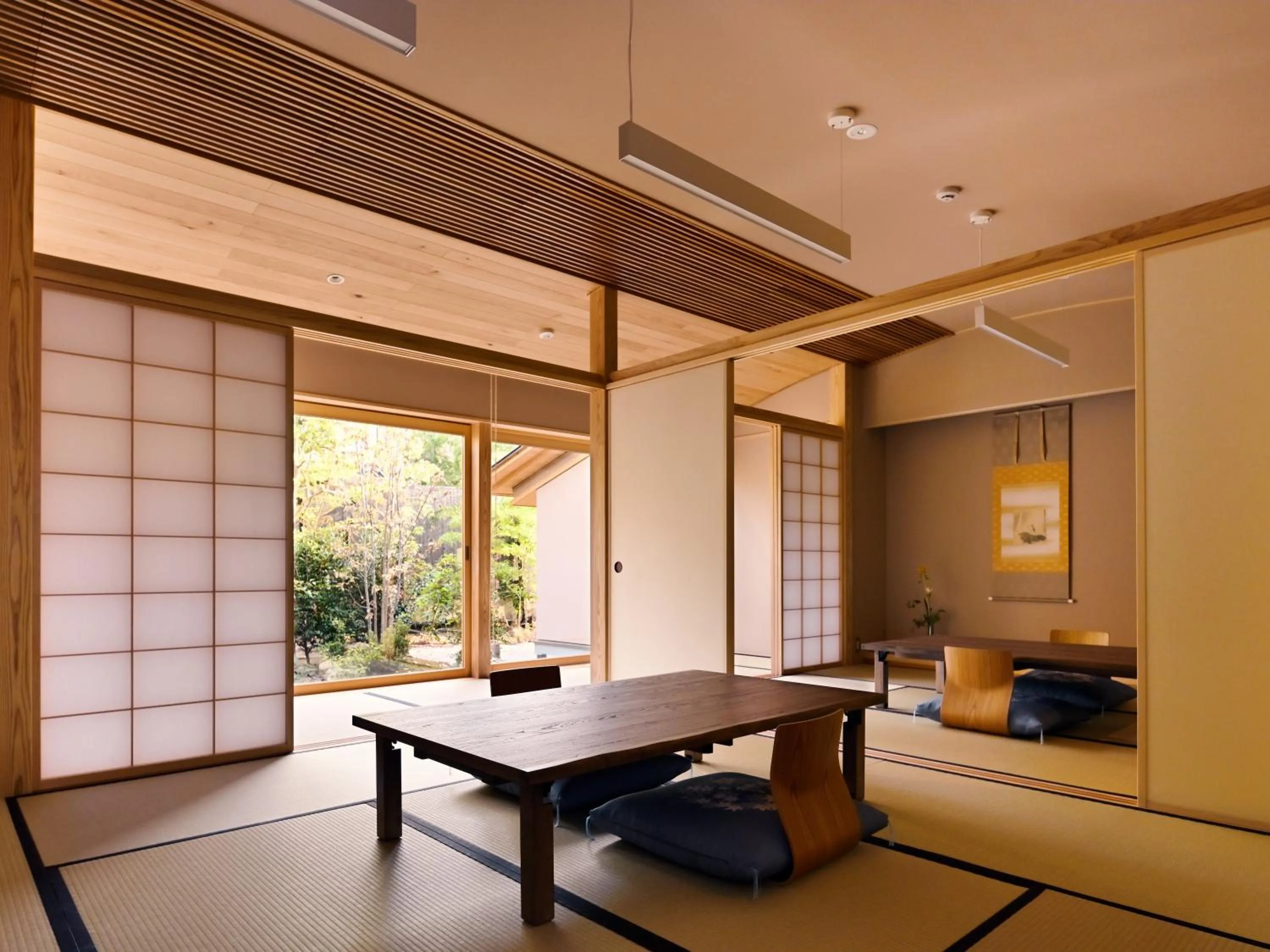 Photo of the whole room in Beniya