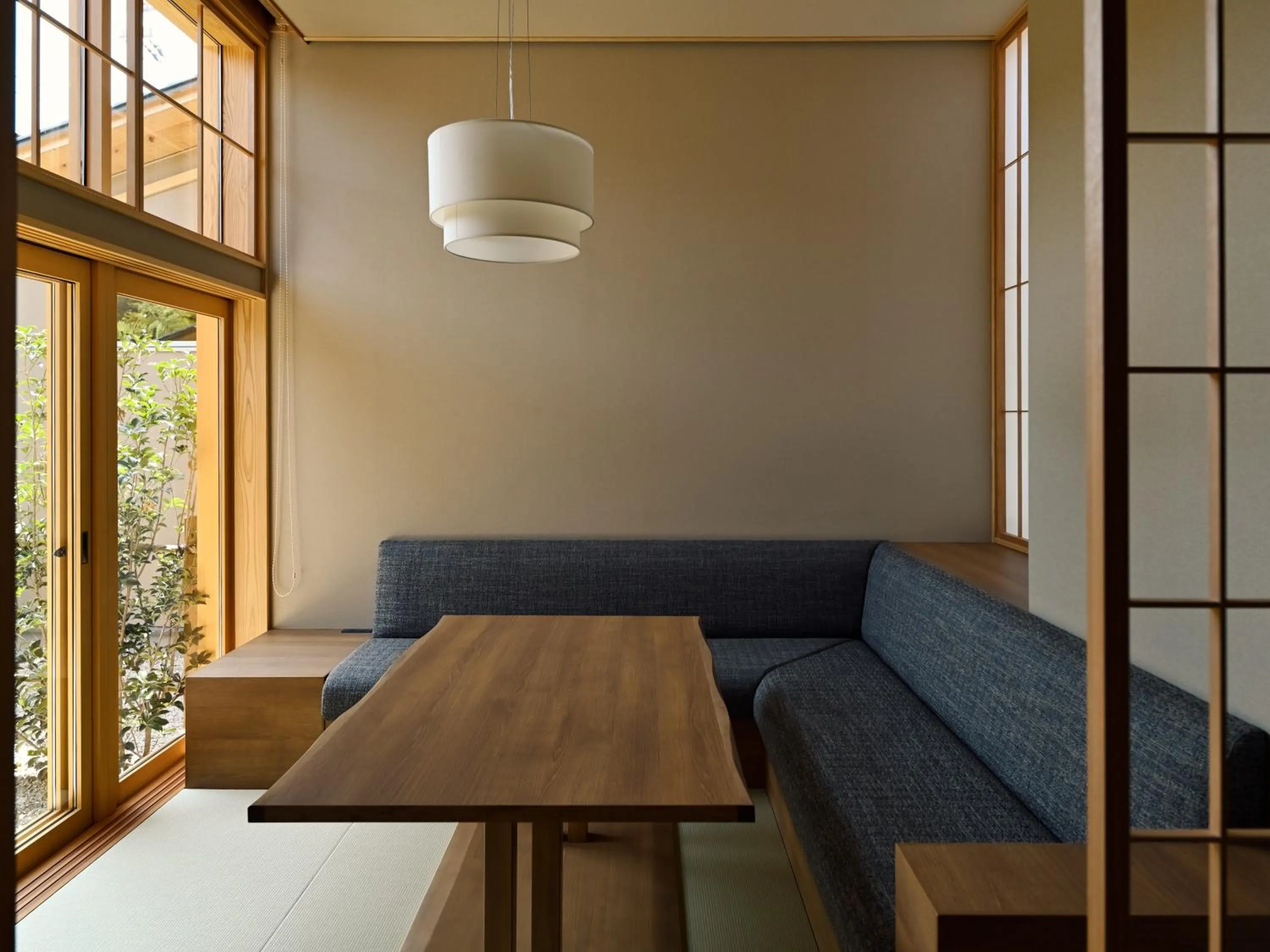 Photo of the whole room in Beniya