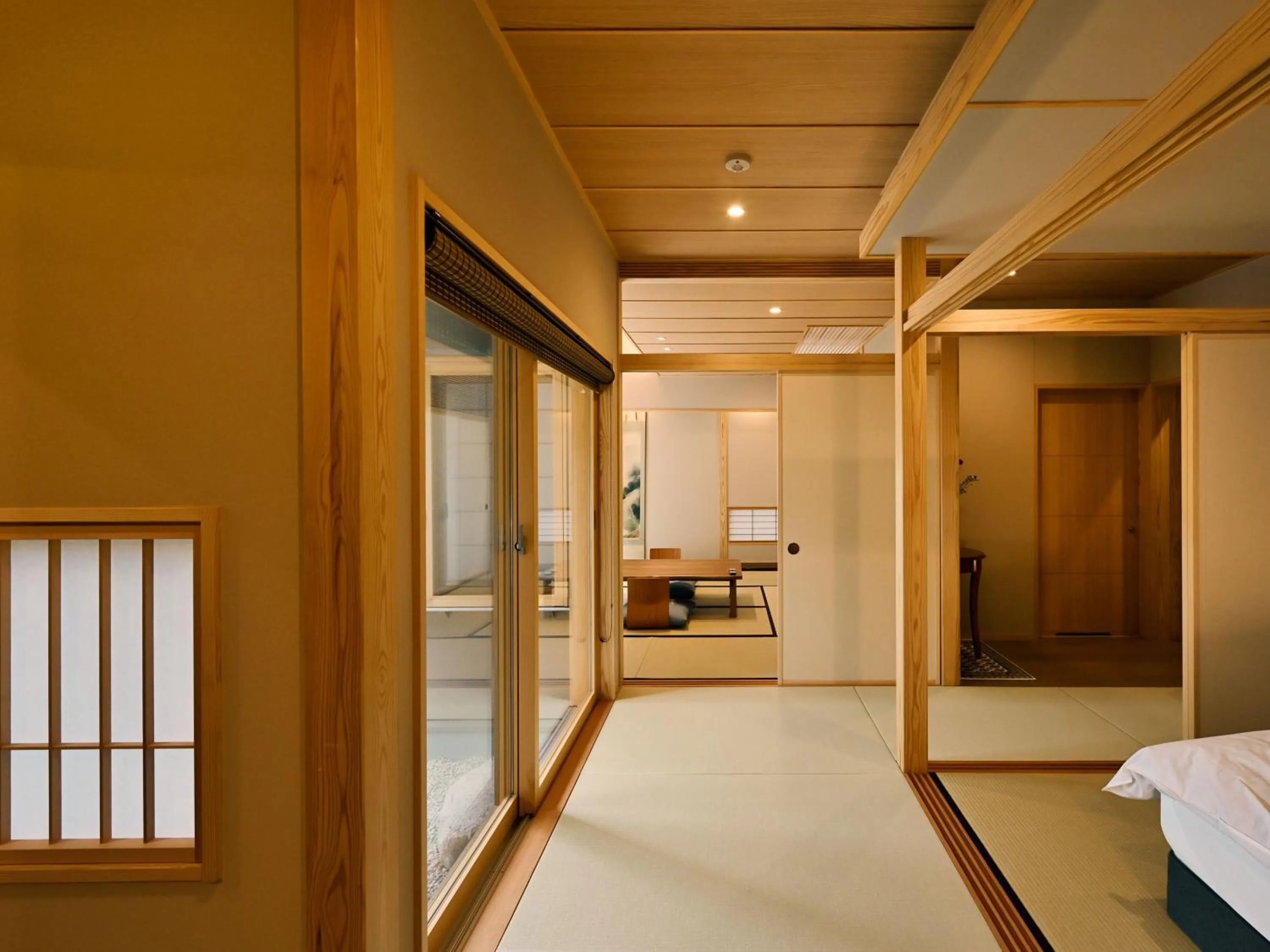 Photo of the whole room, Bed in Beniya