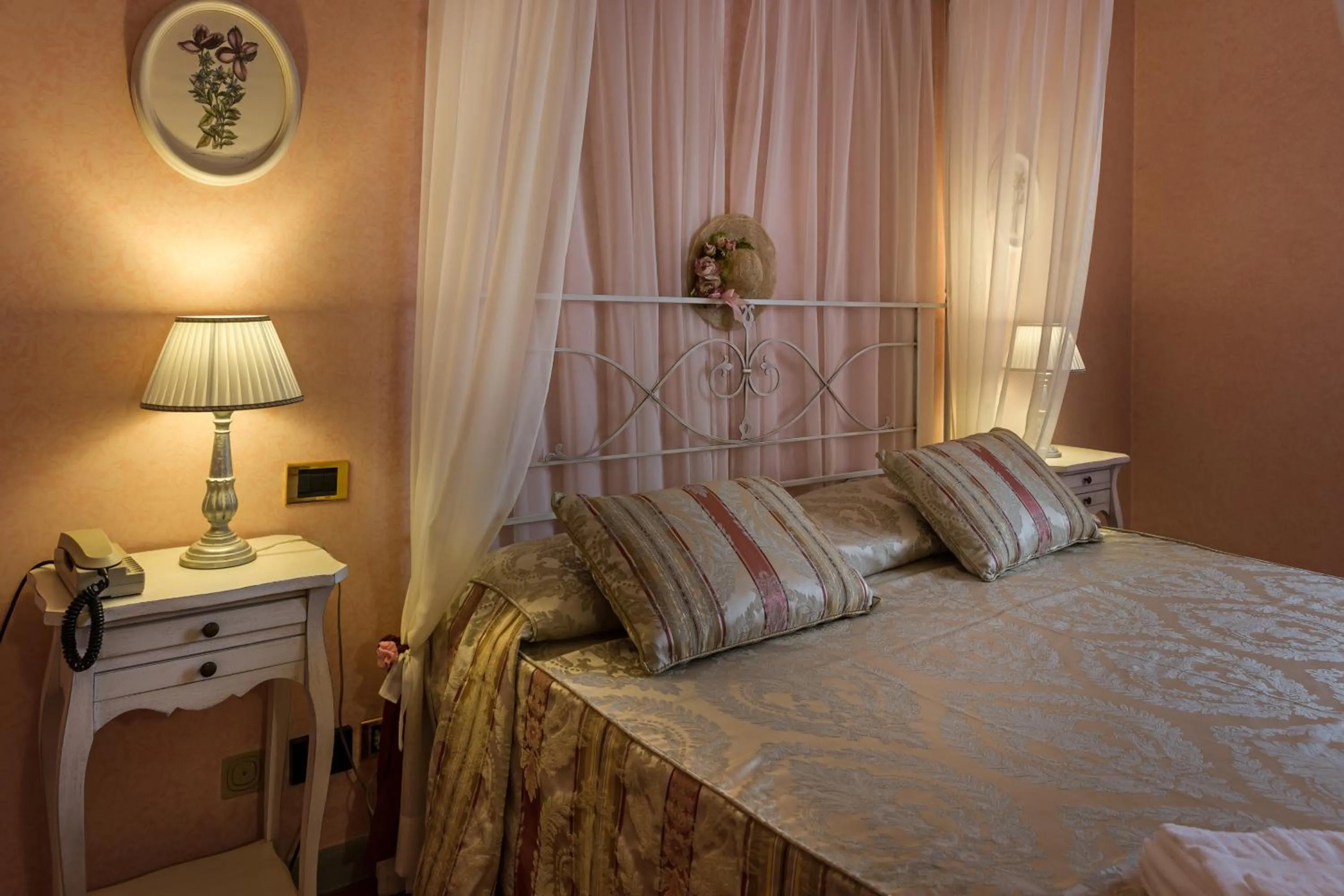 Photo of the whole room, Bed in Villa Colombai