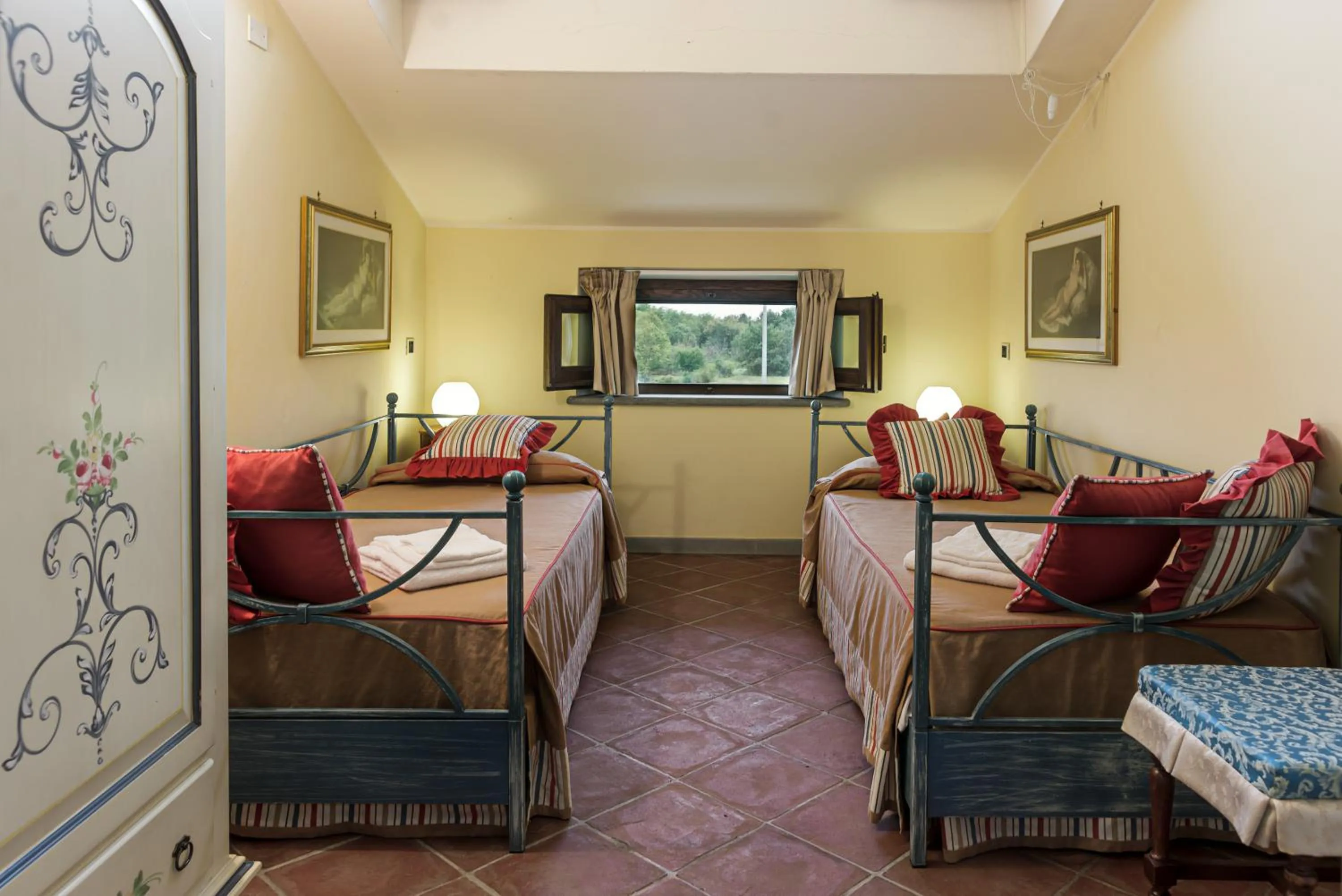 Bedroom in Villa Colombai