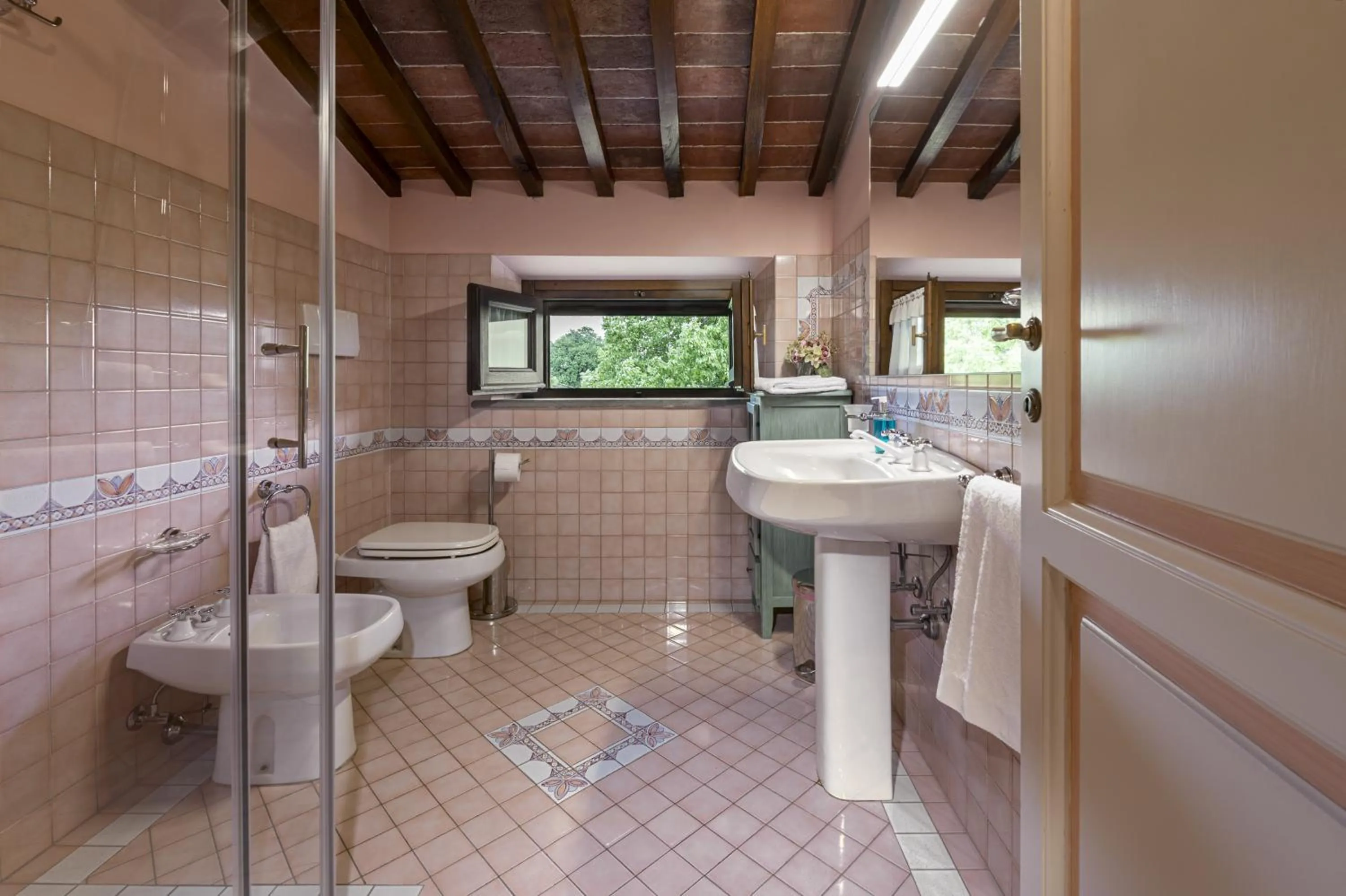 Shower in Villa Colombai