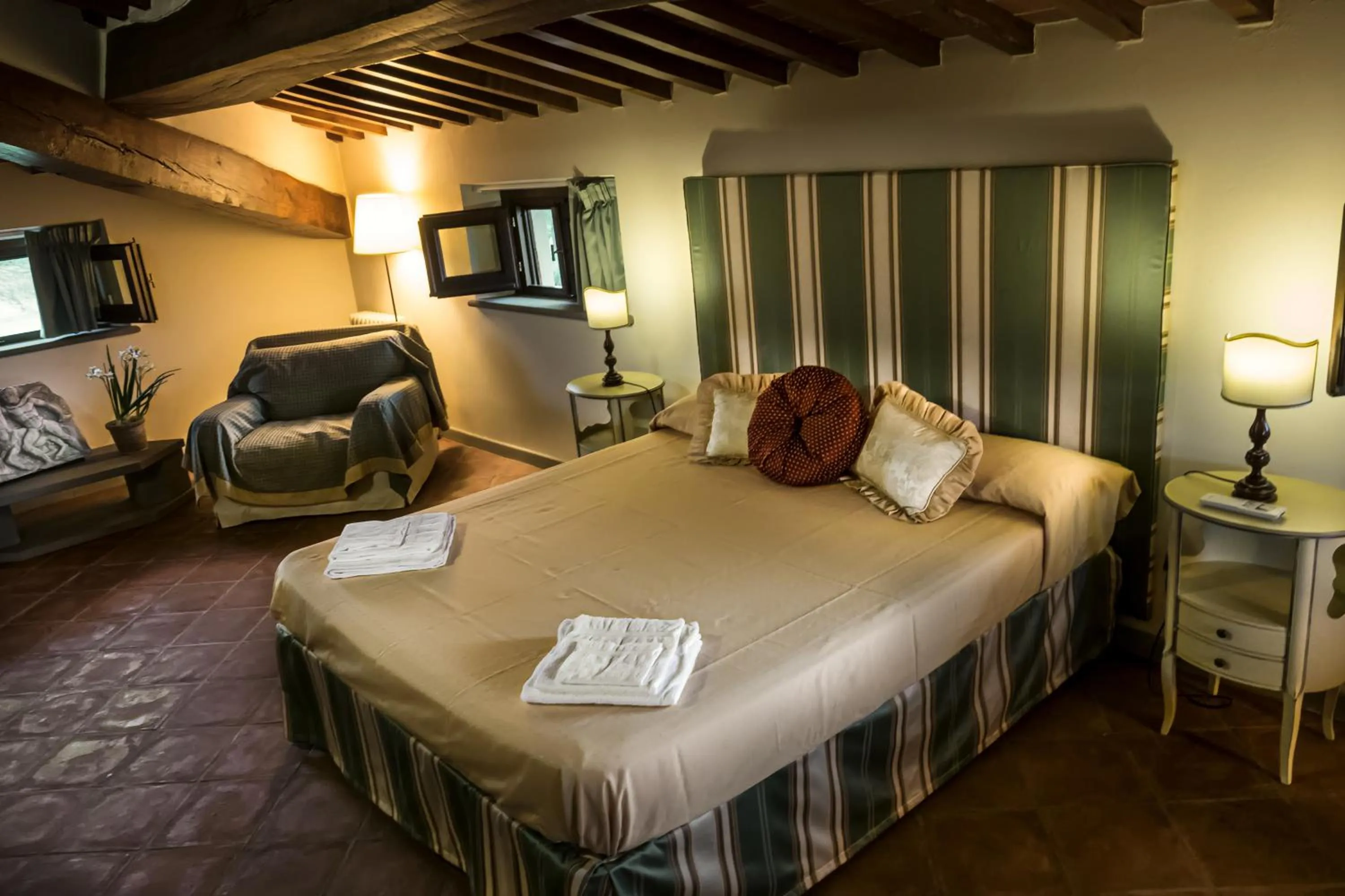 Bedroom, Bed in Villa Colombai