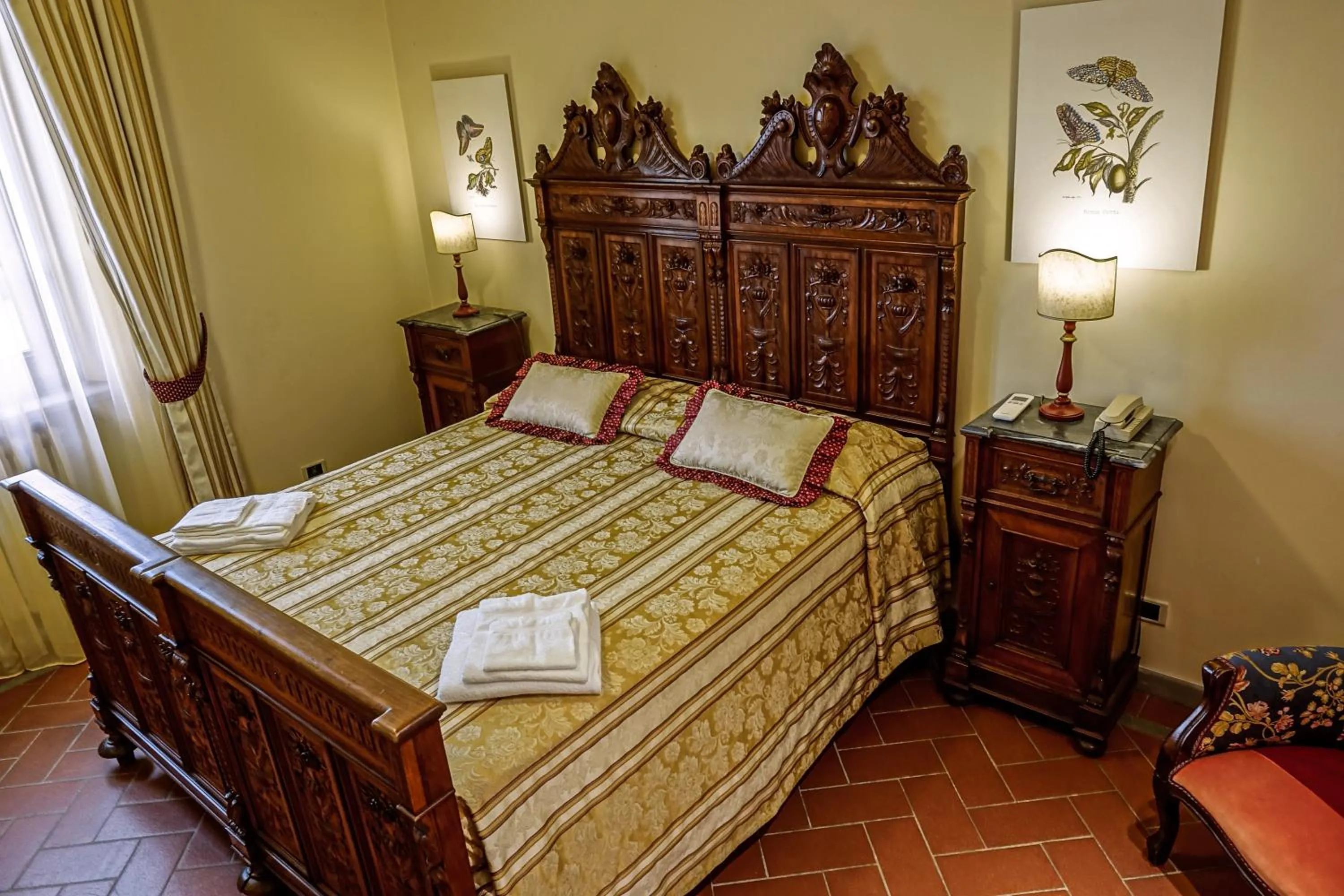 Photo of the whole room, Bed in Villa Colombai