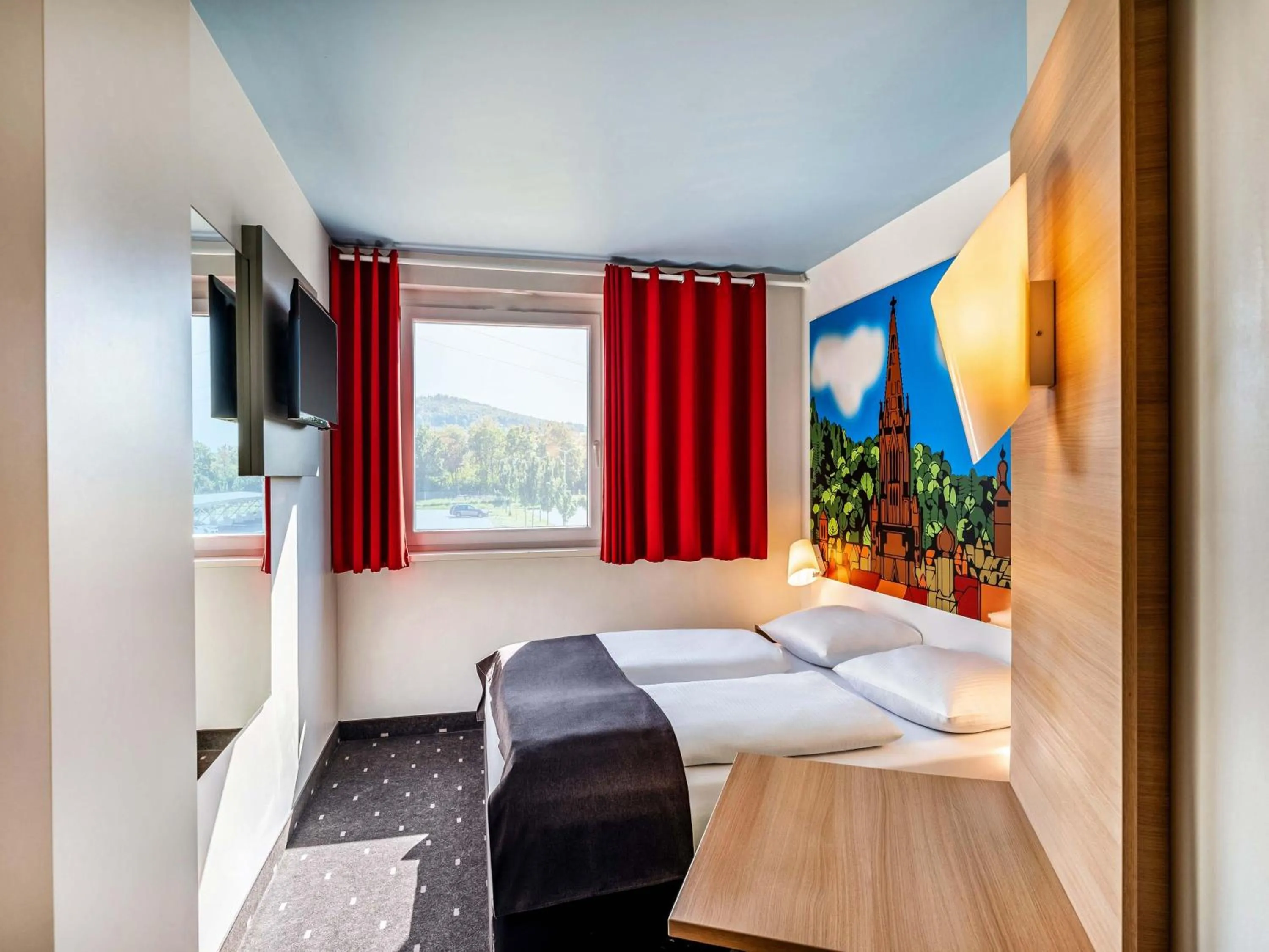 Bed in B&B Hotel Freiburg-Süd