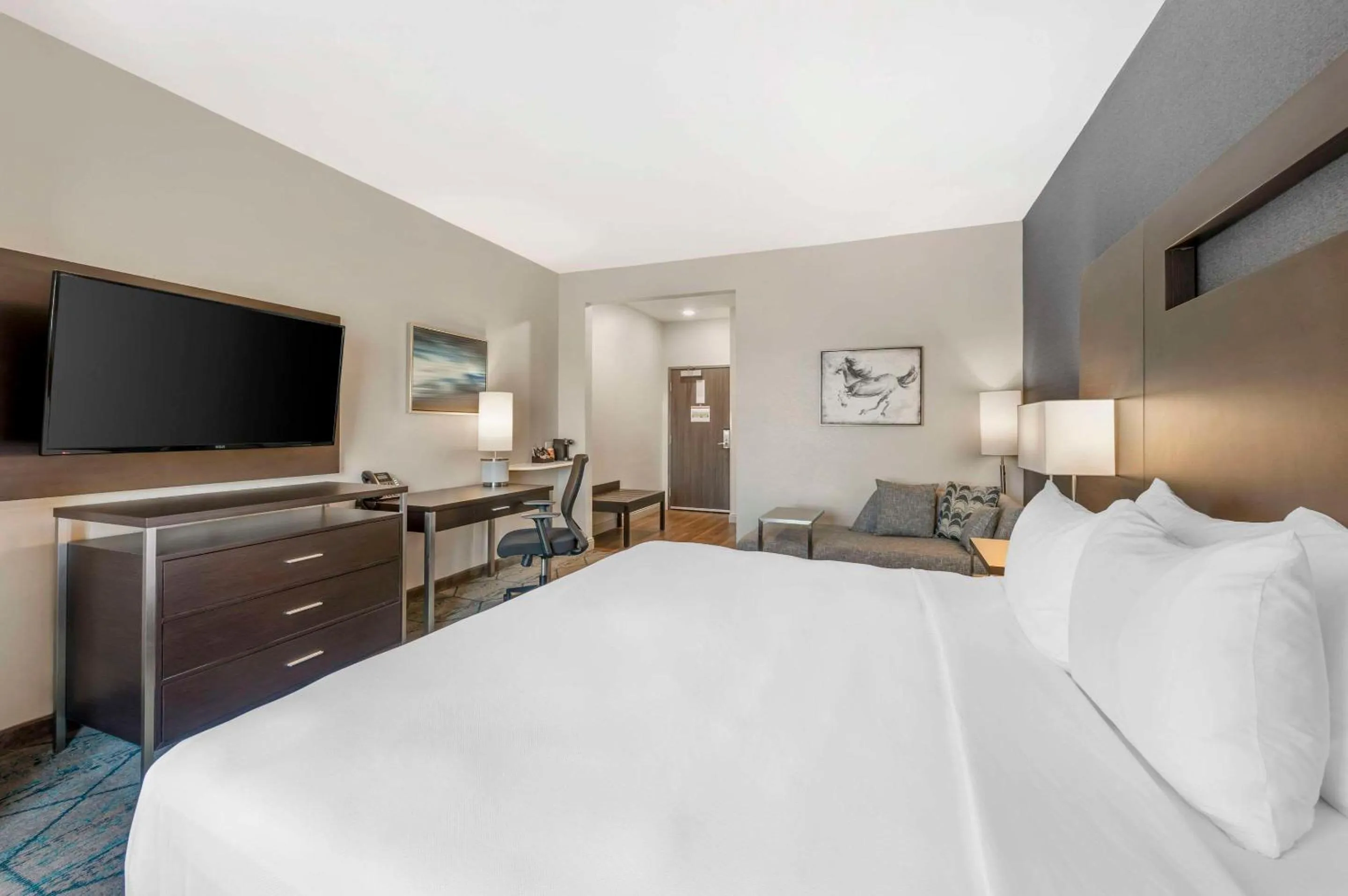 Bedroom, Bed in Comfort Inn & Suites Clarksville - Louisville North