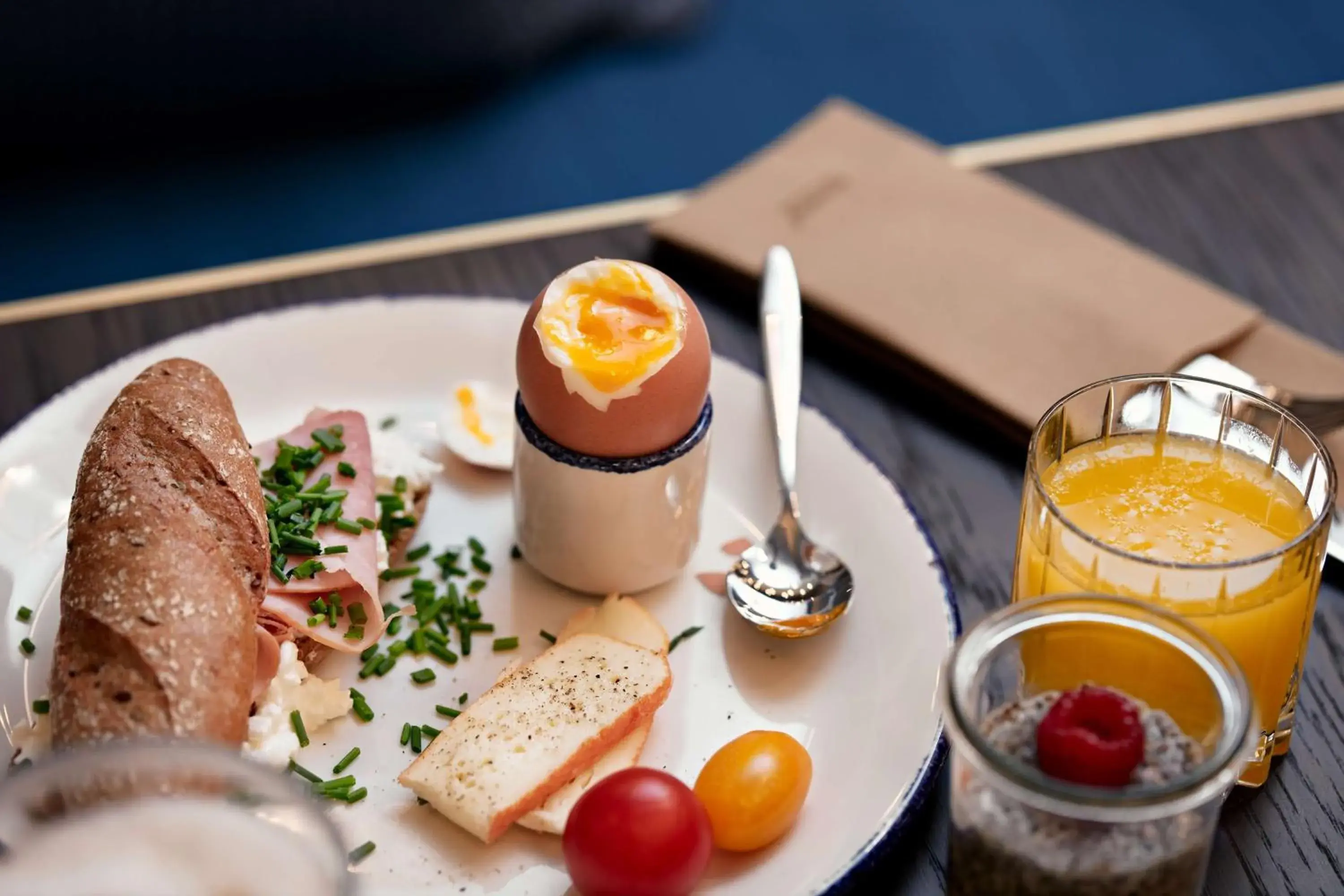 Restaurant/places to eat in Hilton Vienna Park Restaurant/places to eat in Hilton Vienna Park