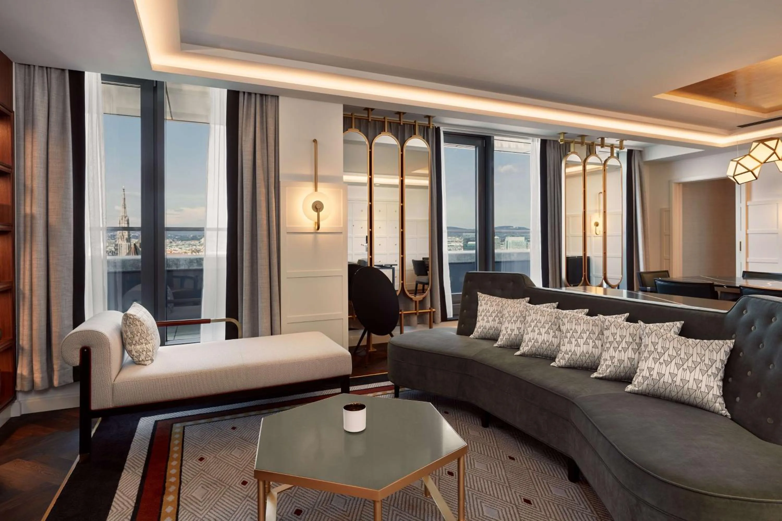 Living room in Hilton Vienna Park