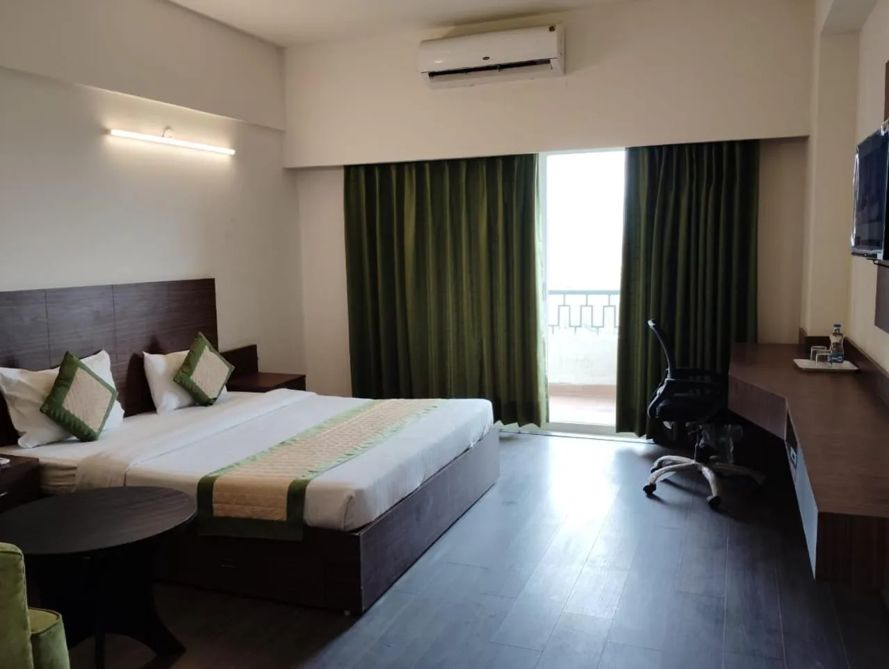 Bedroom, Bed in Hotel Livbox