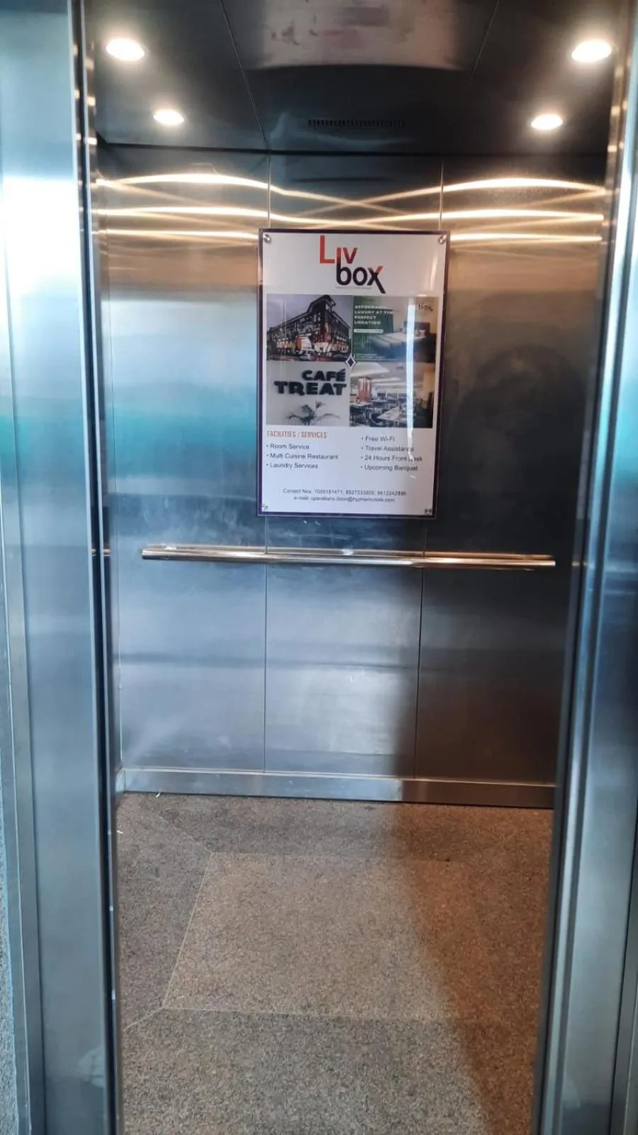 elevator in Hotel Livbox