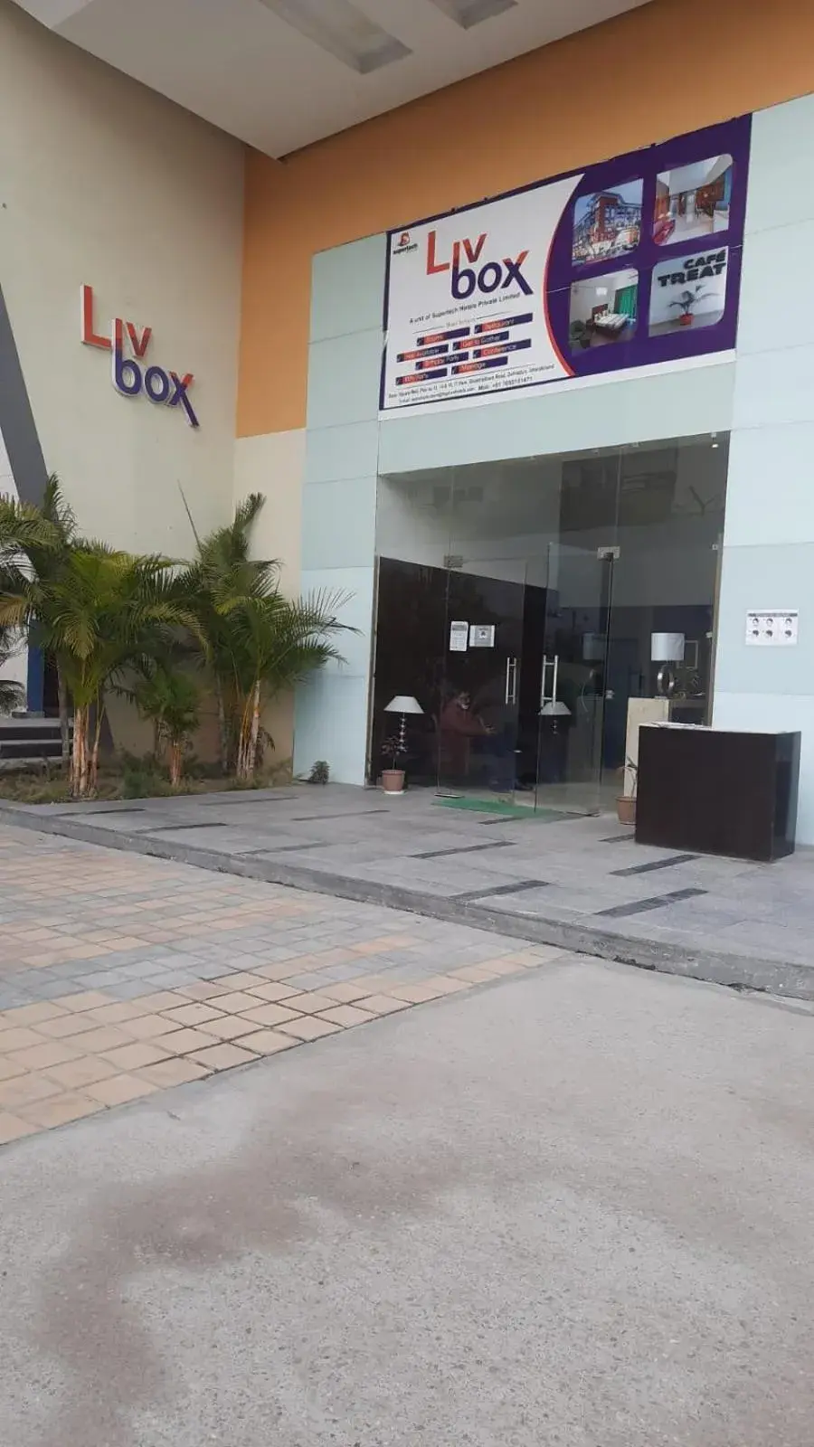 Facade/entrance in Hotel Livbox Facade/entrance in Hotel Livbox